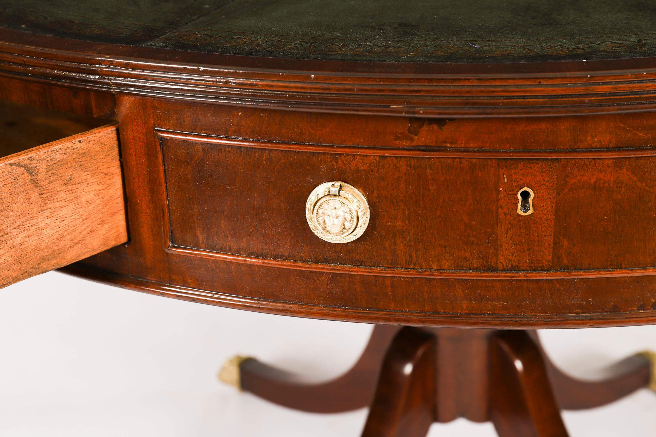 Antique George IV Flame Mahogany Library Drum Table 19th Century For Sale 10
