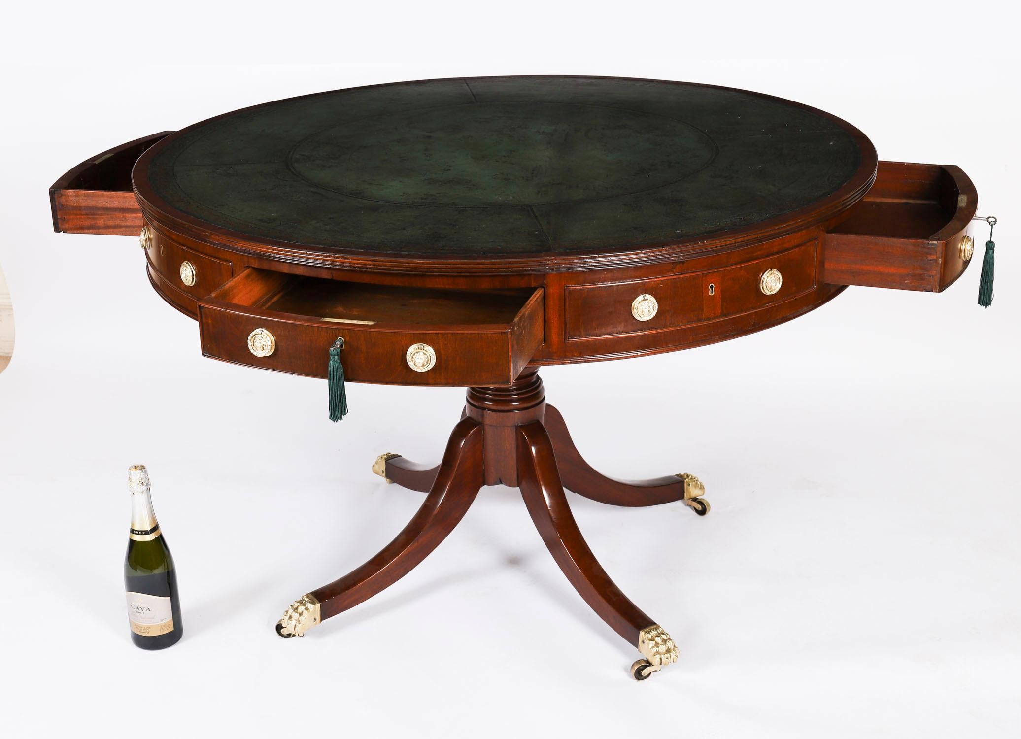 Antique George IV Flame Mahogany Library Drum Table 19th Century For Sale 15