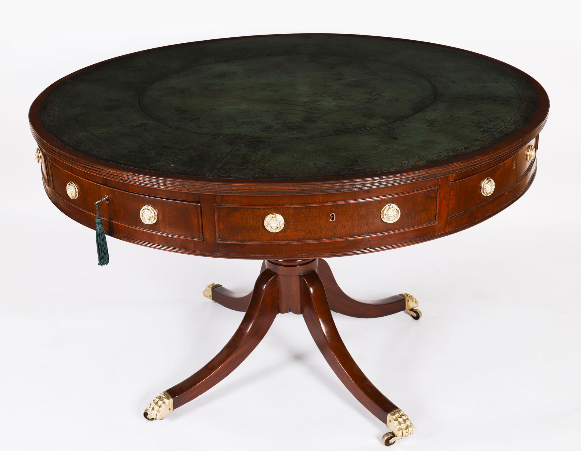 Antique George IV Flame Mahogany Library Drum Table 19th Century For Sale 16