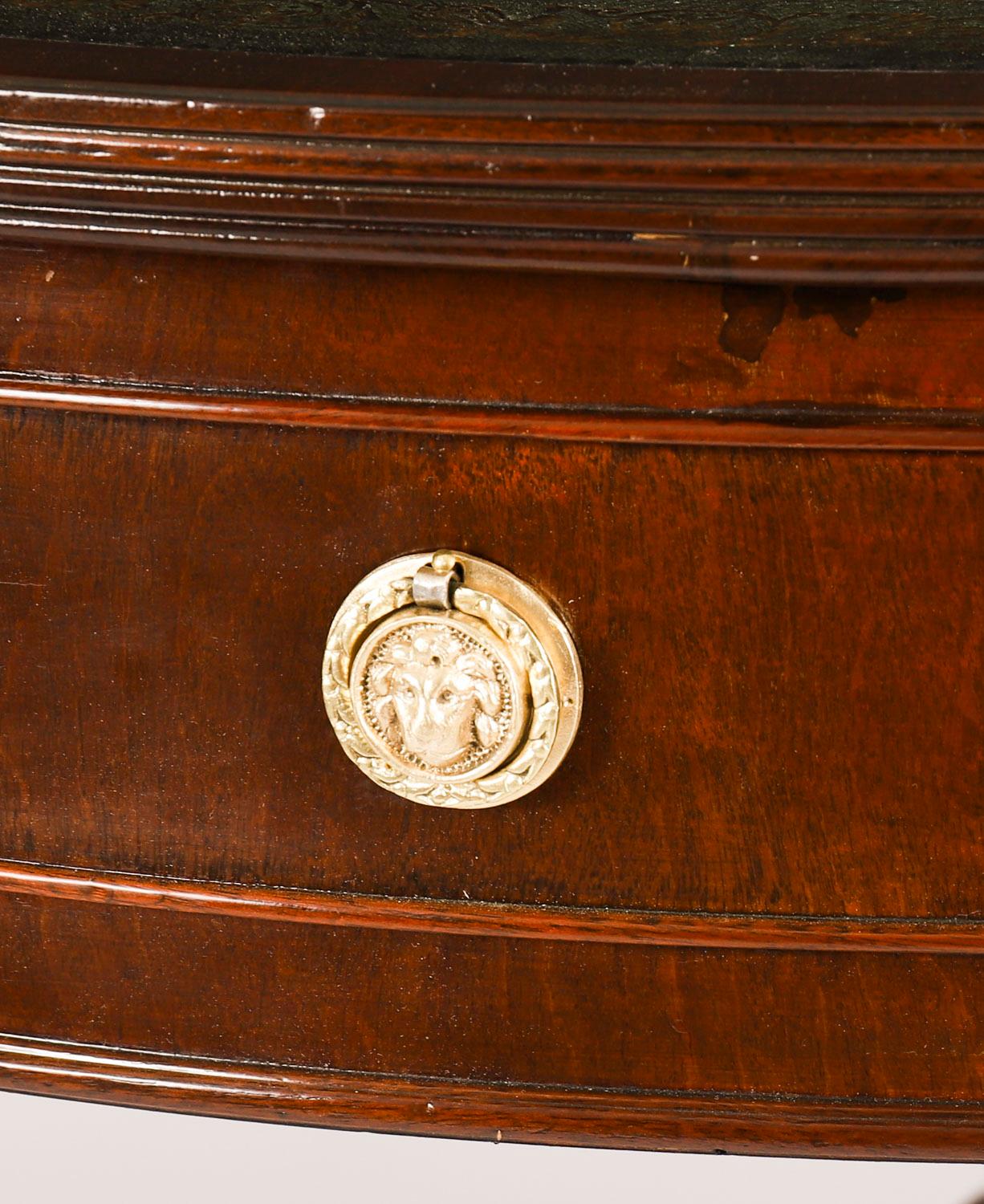 Antique George IV Flame Mahogany Library Drum Table 19th Century For Sale 1