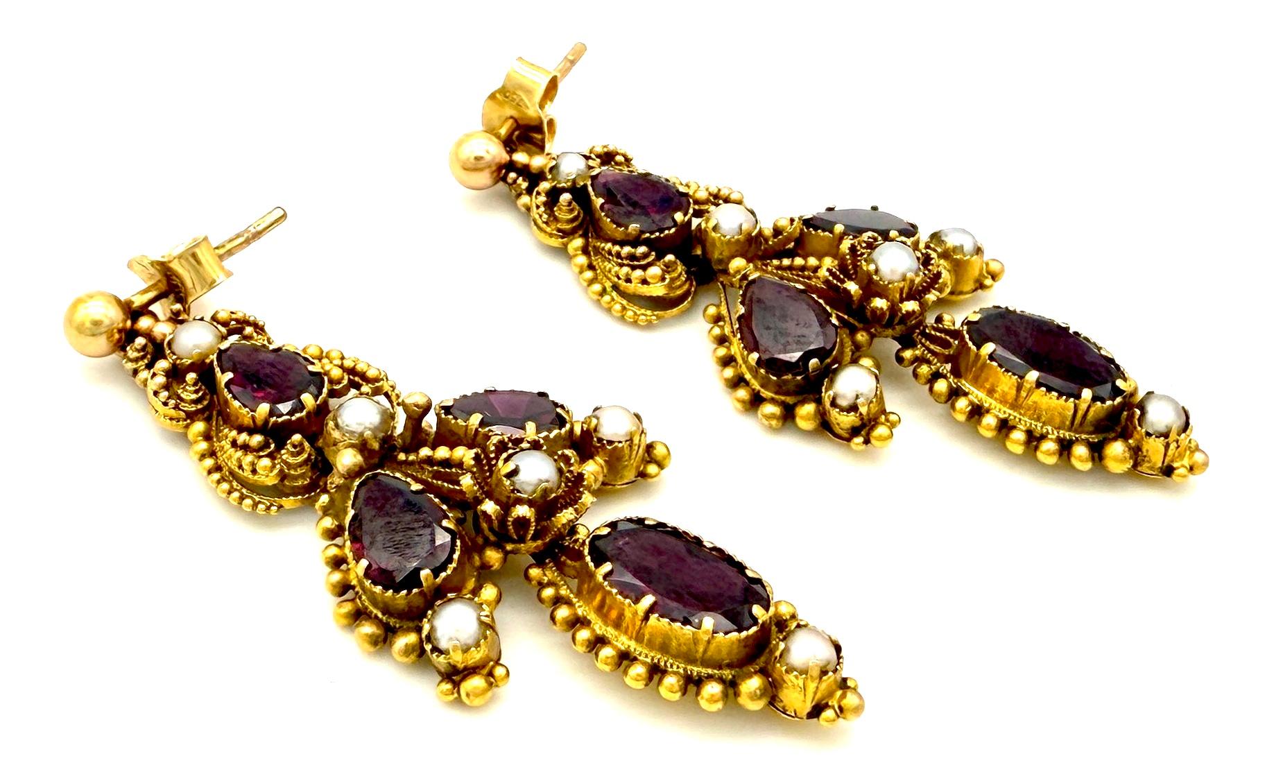 Mixed Cut Antique George IV Gold 14K Dangle Earrings Garnets Natural Pearls For Sale
