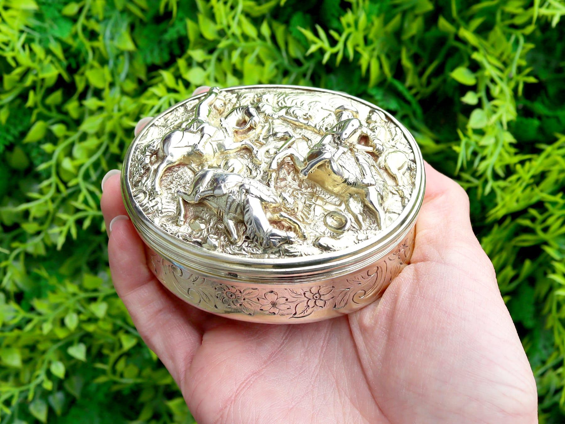 Inglese Antica tabacchiera da tavolo in argento dorato di Edward Farrell (1824) in vendita