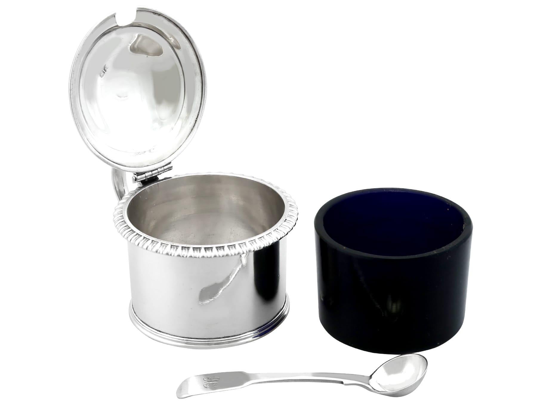 Antico vaso di senape in argento sterling di Giorgio IV in vendita 1