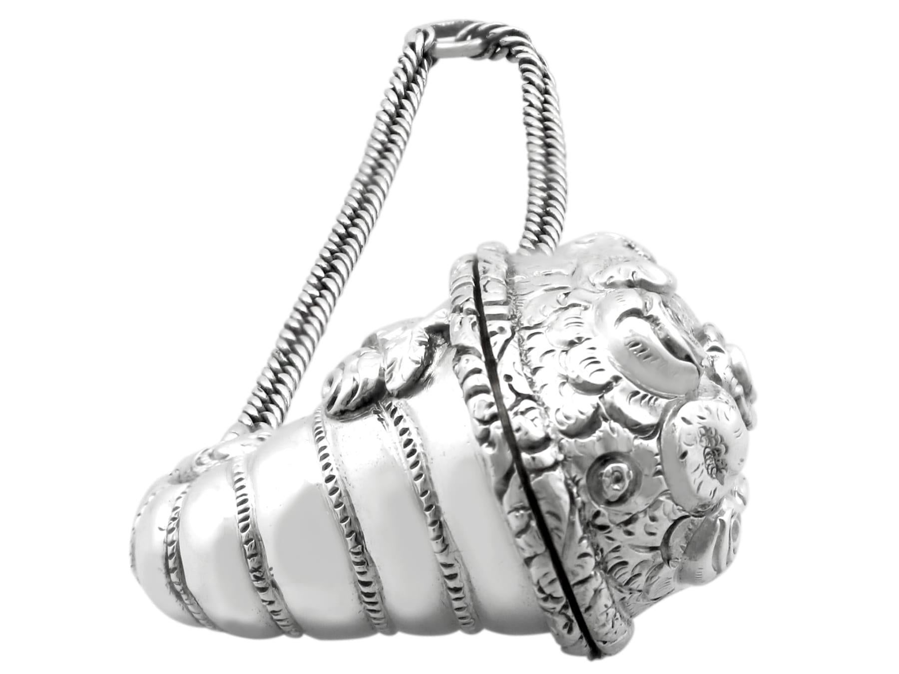 Début du XIXe siècle Vinaigrette ancienne en argent sterling en vente