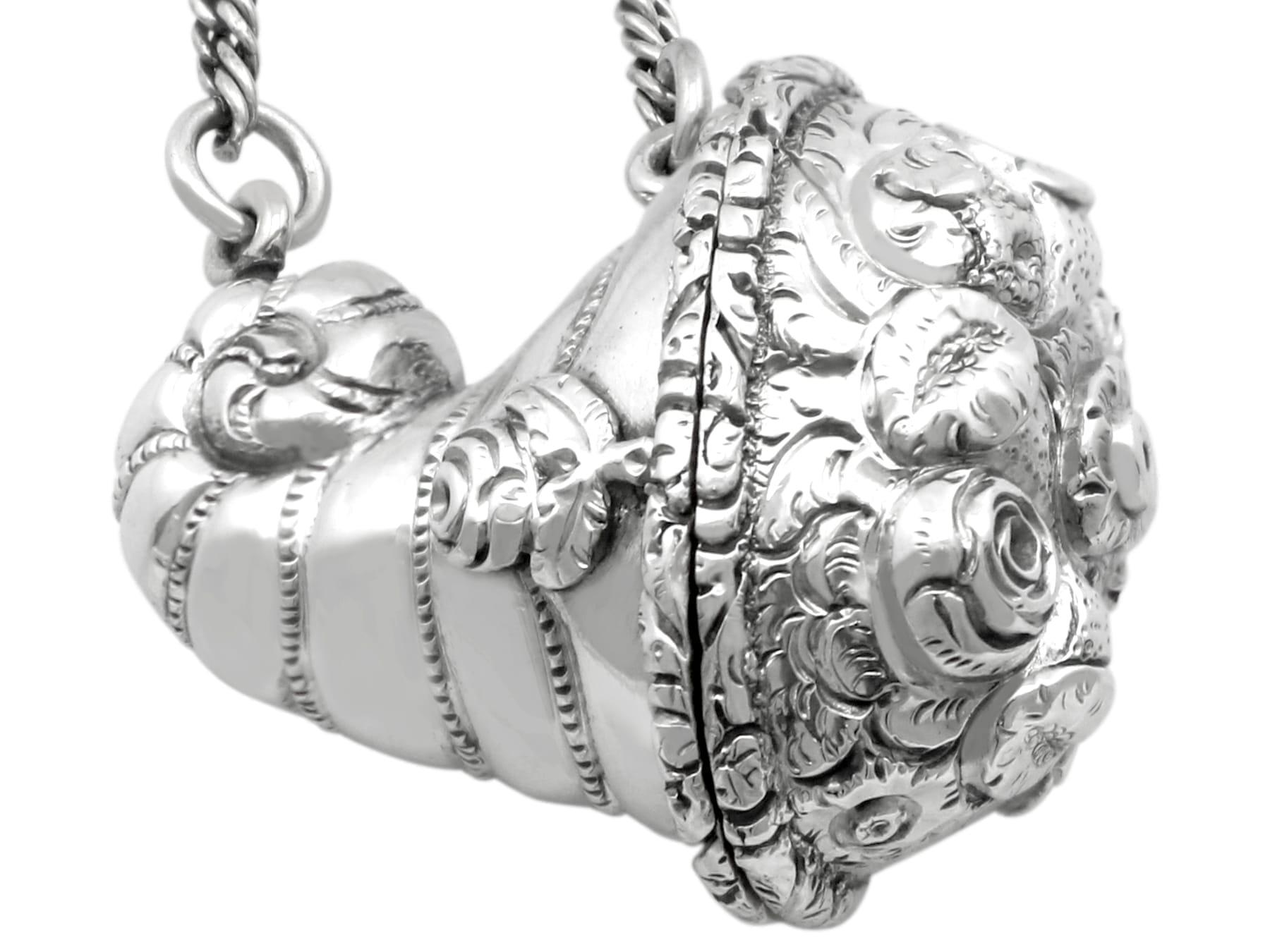 Argent sterling Vinaigrette ancienne en argent sterling en vente