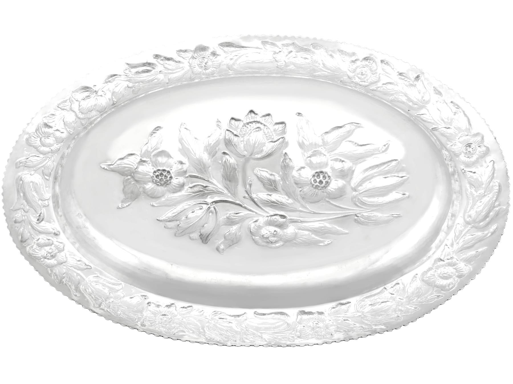 Antique George IV York Sterling Silver Platter/Tray/Centrepiece For Sale 3