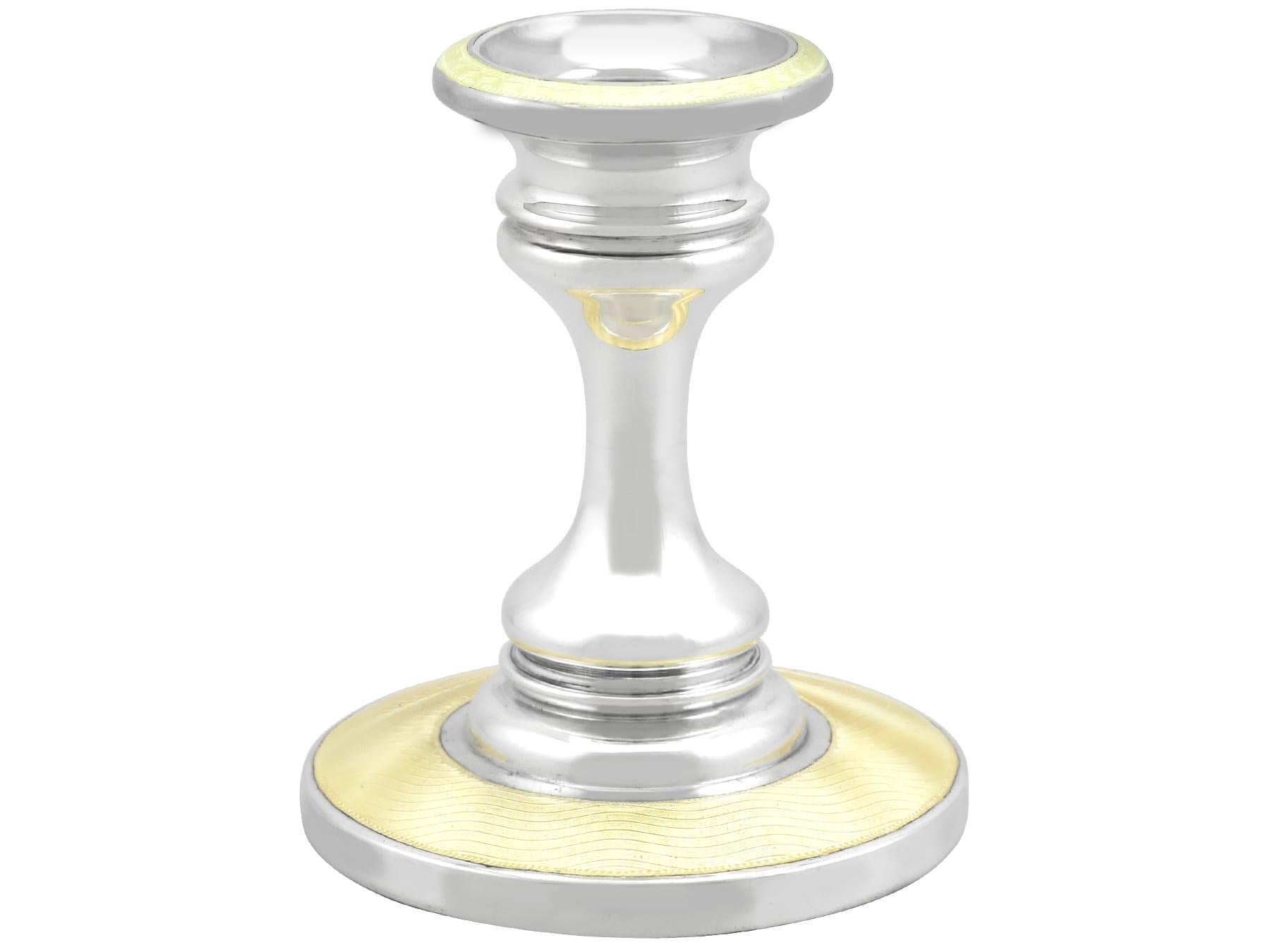 Antique George V Art Deco Sterling Silver and Enamel Piano / Mantle Candlesticks In Excellent Condition For Sale In Jesmond, Newcastle Upon Tyne