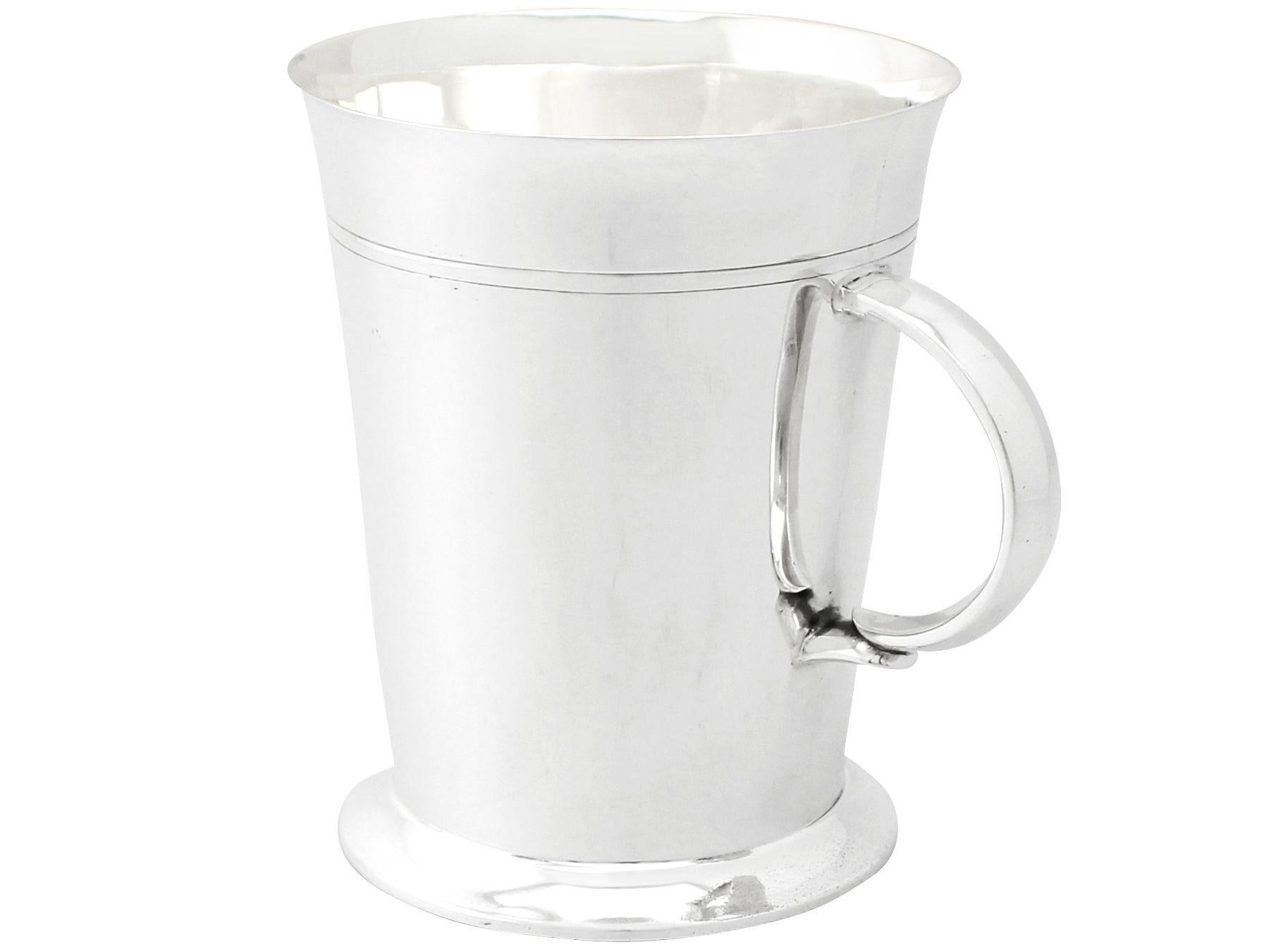 Northern Goldsmiths Co. Art Deco Pint Mug aus Sterlingsilber (Englisch) im Angebot