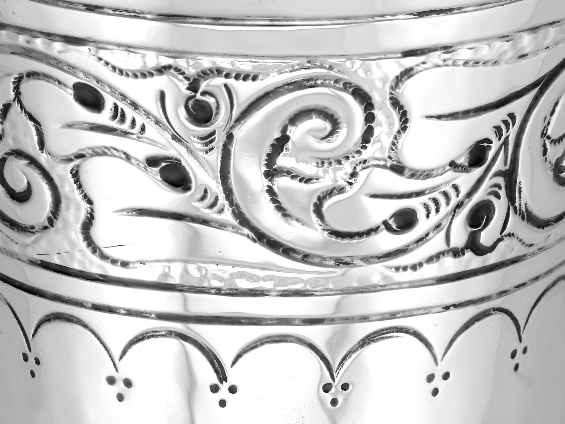 Antique George V Arts & Crafts Style Sterling Silver Vases by Liberty & Co Ltd For Sale 2