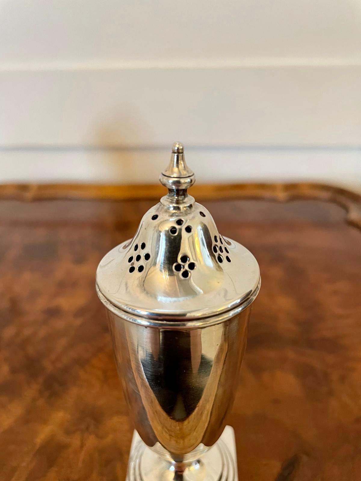 Antiguo juego de condimentos de 4 piezas de plata de ley Jorge V, Viners Sheffield siglo XX en venta
