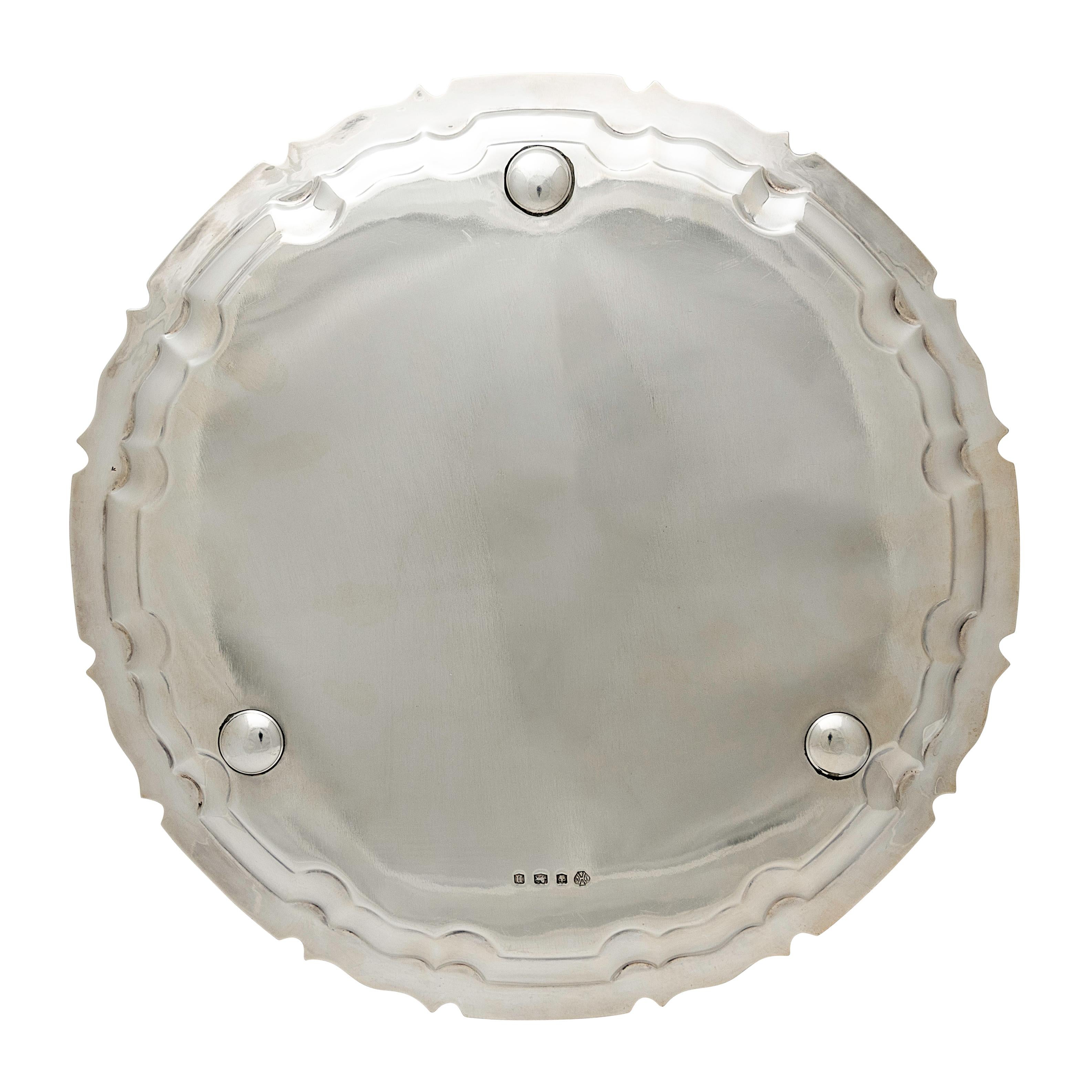 Antique George V English Sterling Silver Presentation Salver, 1930 In Good Condition In Paris, IDF