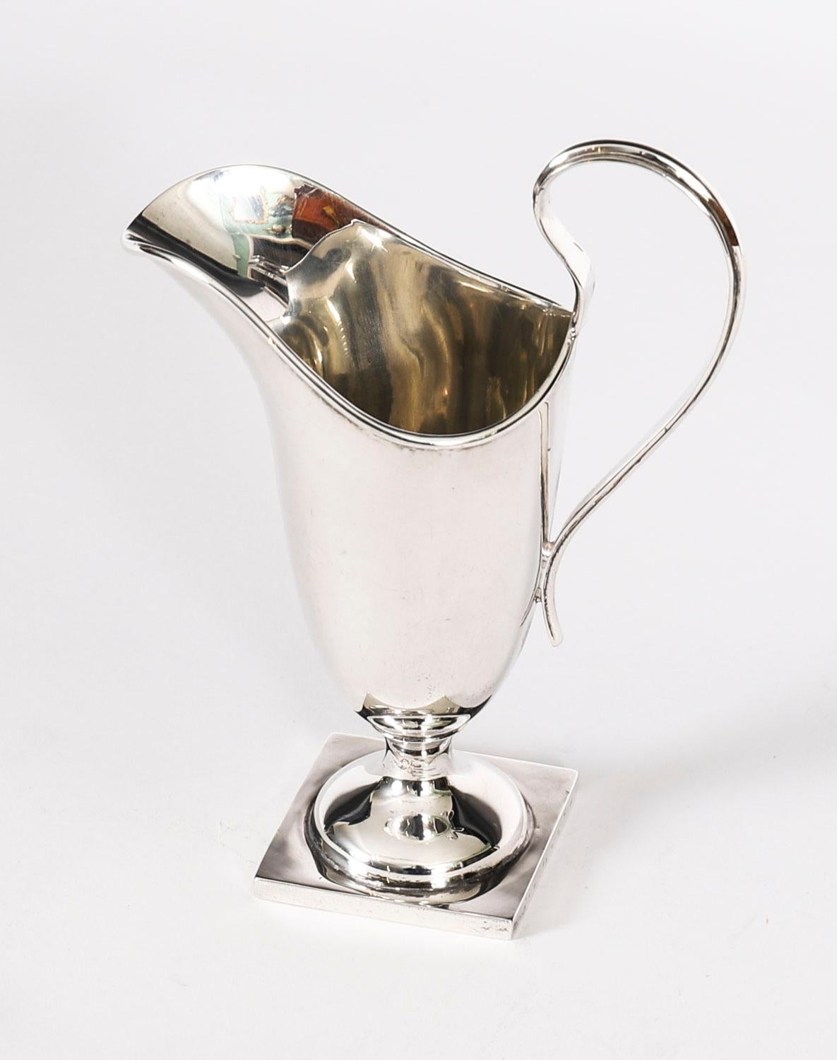 Anglais Ancienne cruche à crème en argent de Robert George Silver Robert Pringle & Sons 20e siècle en vente