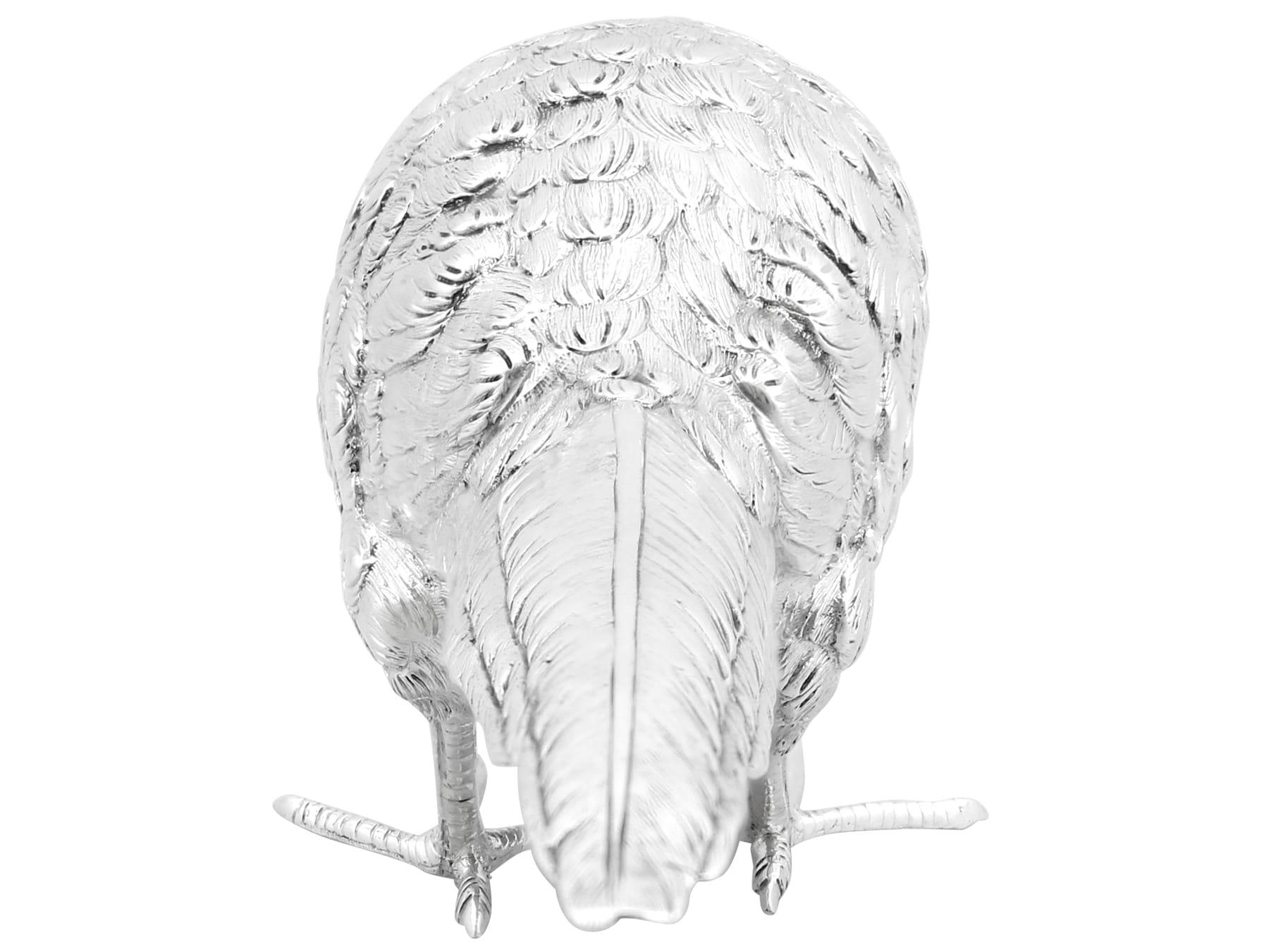 Antiguo adorno de pájaro de plata de ley Jorge V (1926) Plata esterlina en venta