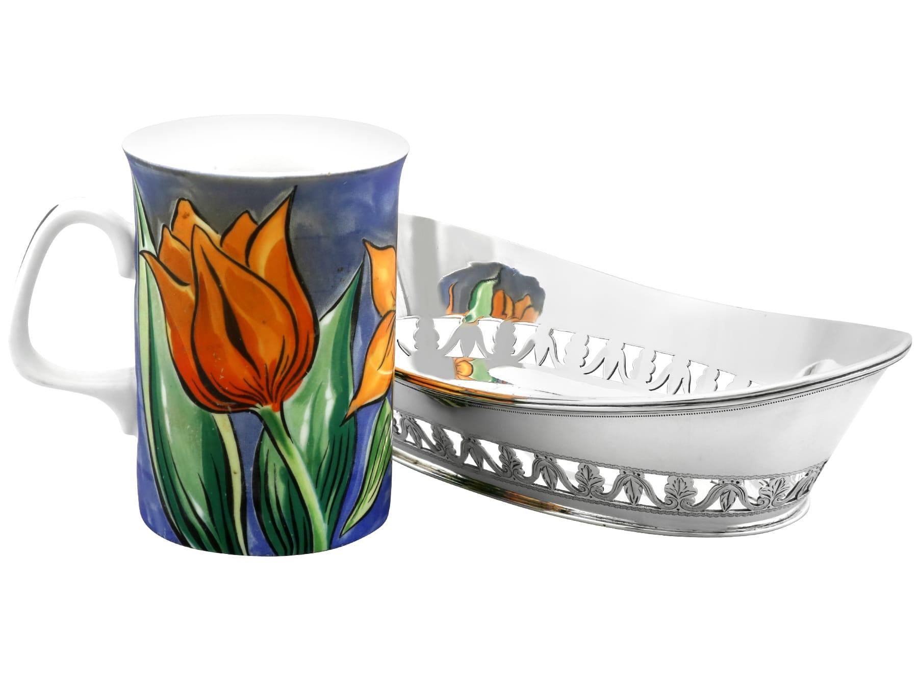 Inglese Antico piatto da pane in argento sterling Giorgio V (1910) in vendita