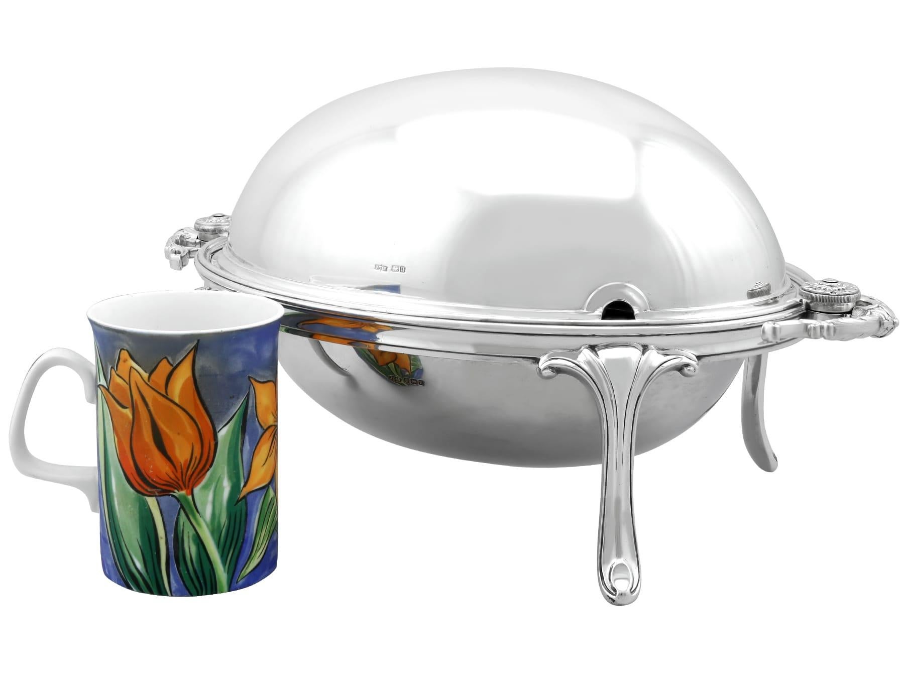 Antique George V Sterling Silver Breakfast / Warming Dish For Sale 8