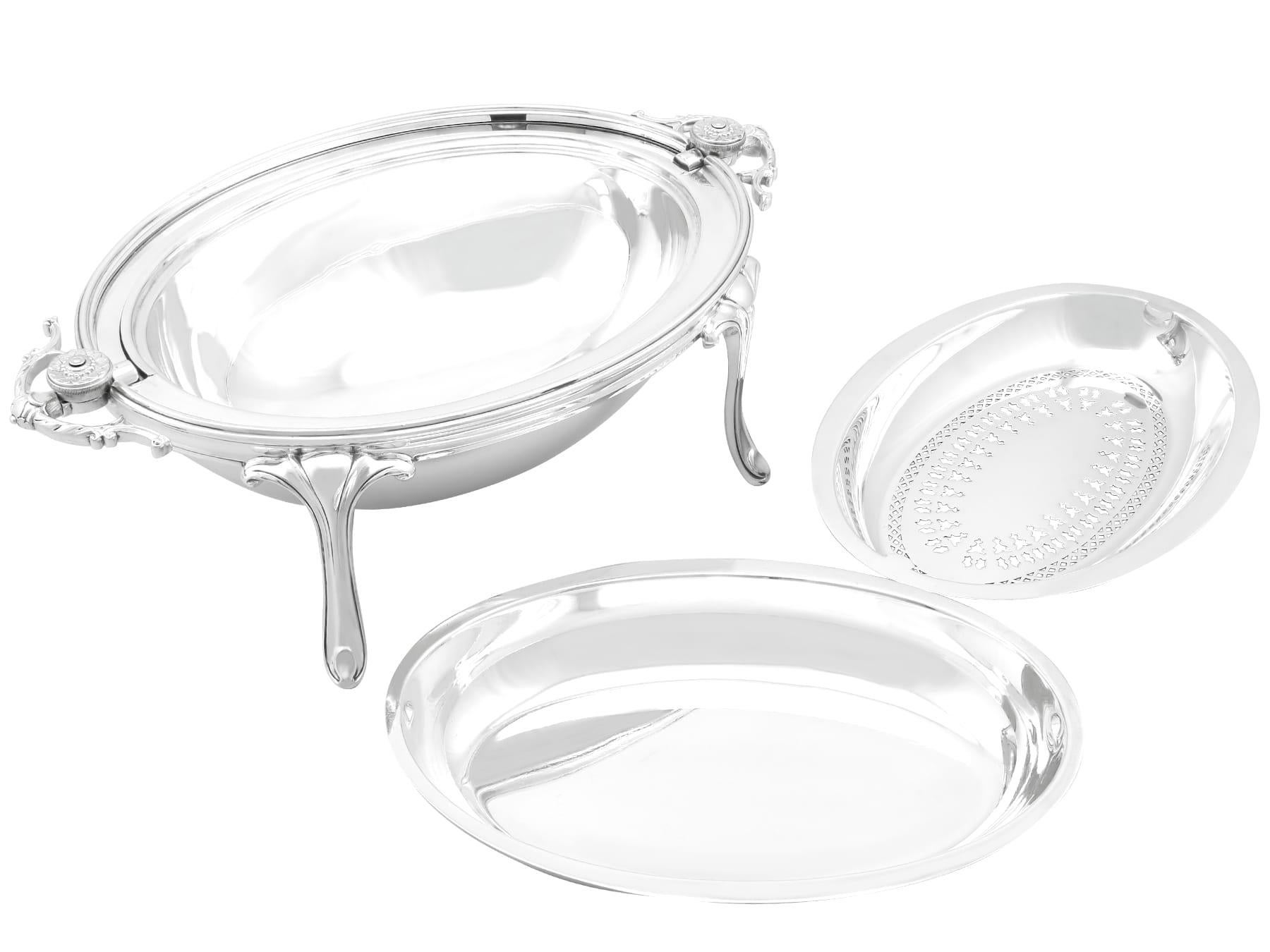 Antique George V Sterling Silver Breakfast / Warming Dish For Sale 2