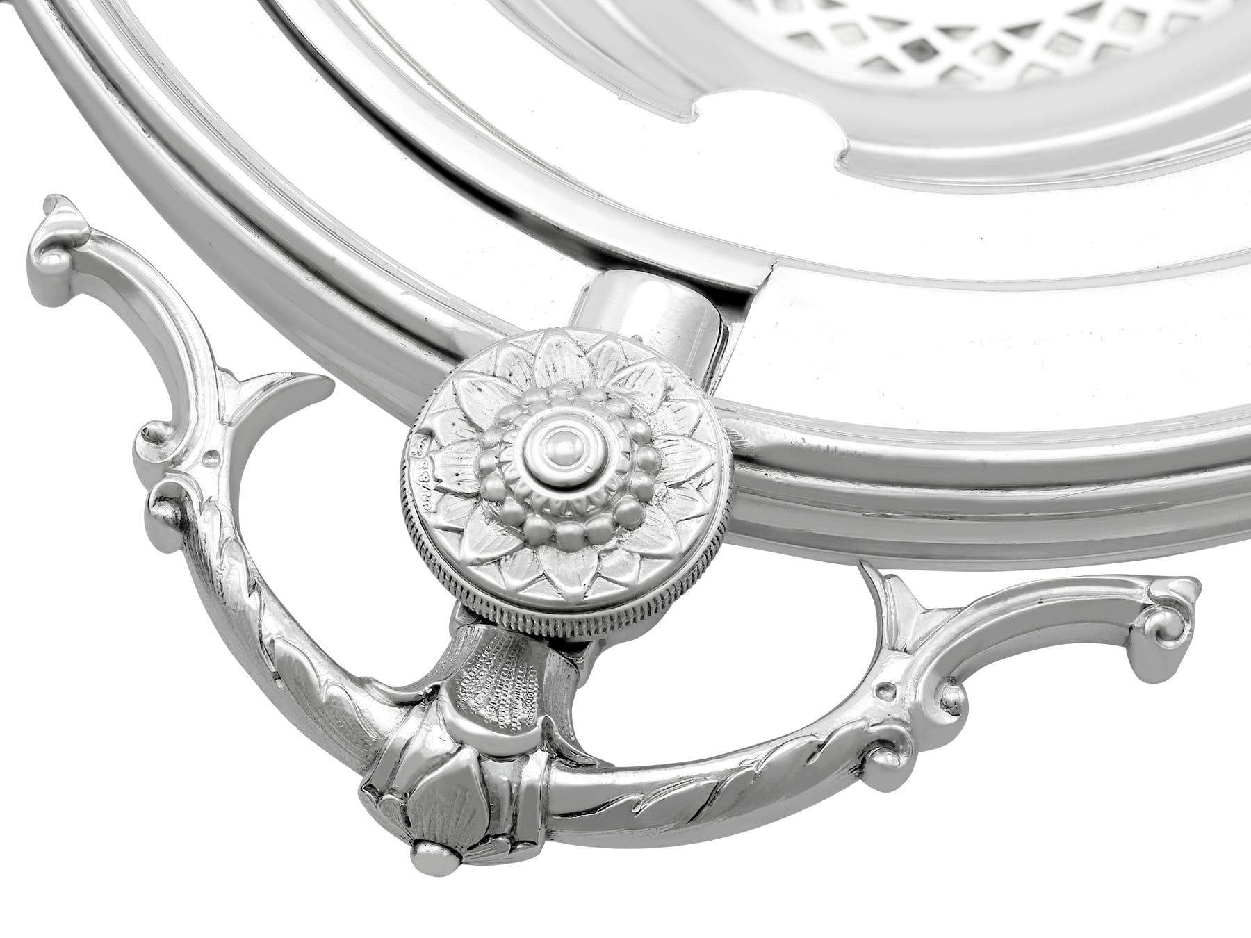 Antique George V Sterling Silver Breakfast / Warming Dish For Sale 3