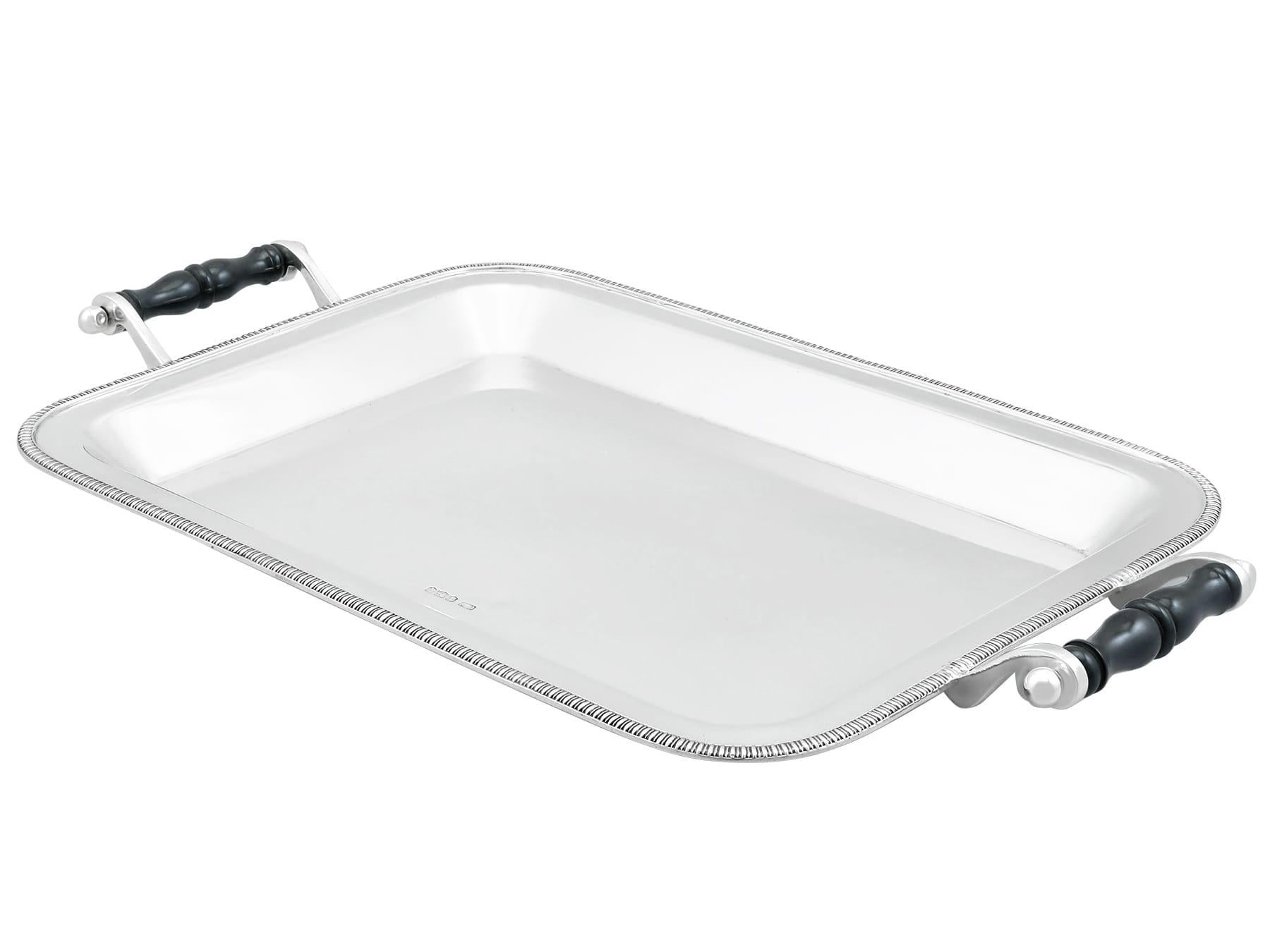 Antique George V Sterling Silver Drinks Tray (1933) In Excellent Condition For Sale In Jesmond, Newcastle Upon Tyne