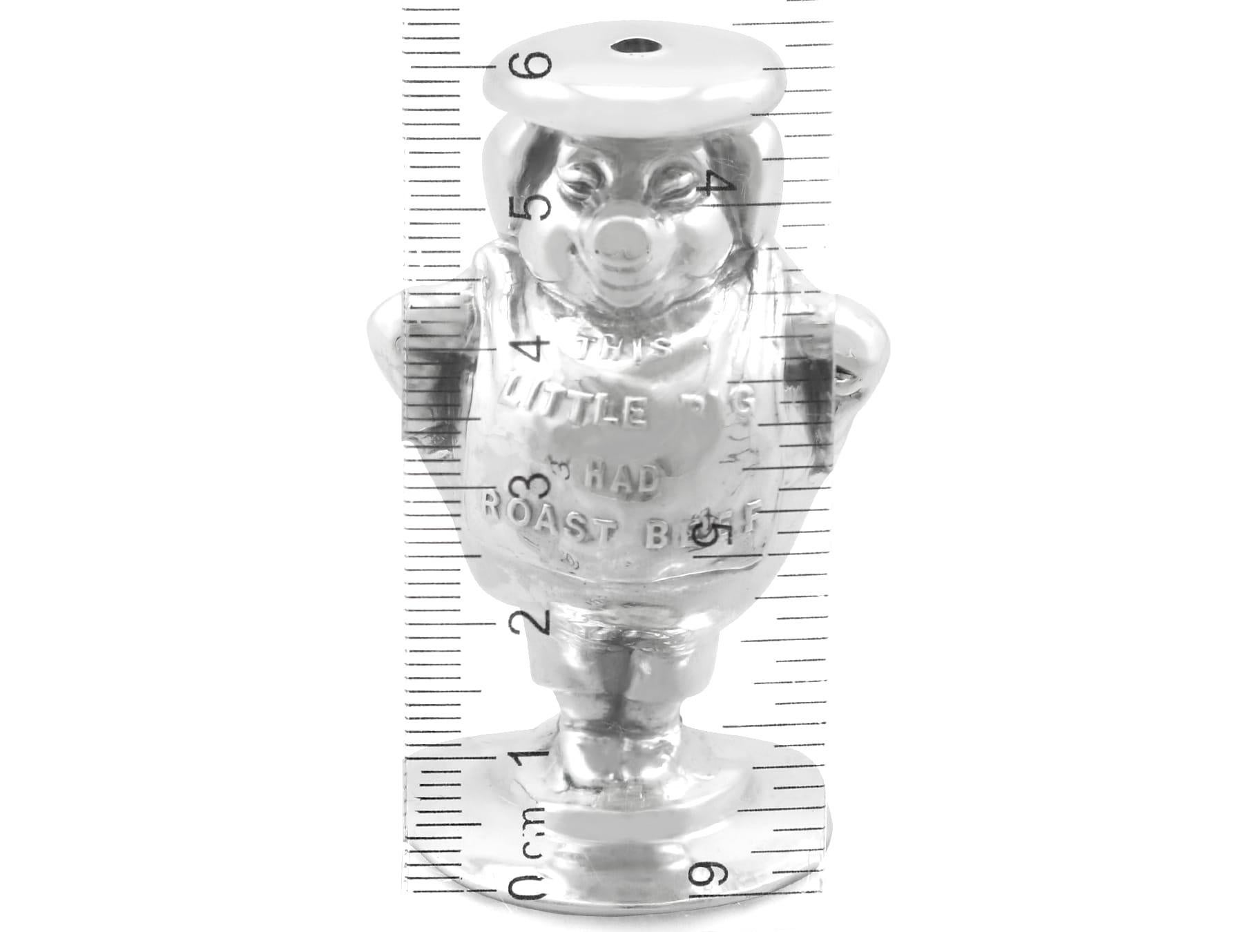 Sal de cerdito con rima infantil de plata de ley Jorge V (1911) en venta 6