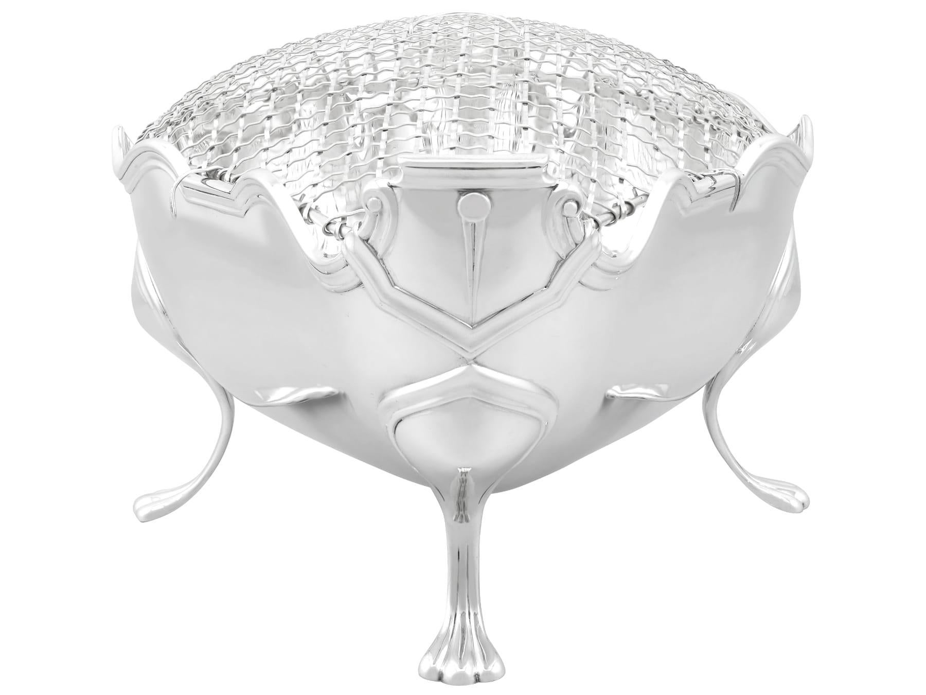 English Antique George V Sterling Silver Presentation Bowl / Centrepiece For Sale