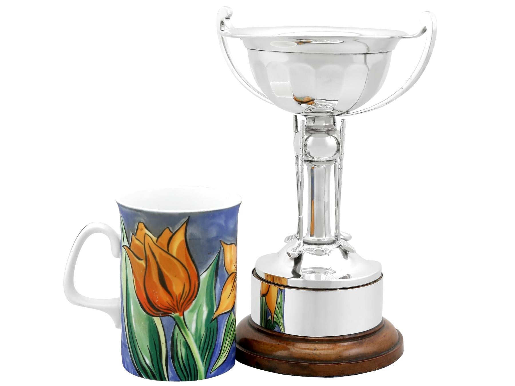 English Antique George V Sterling Silver Presentation Golf Theme Trophy Cup For Sale