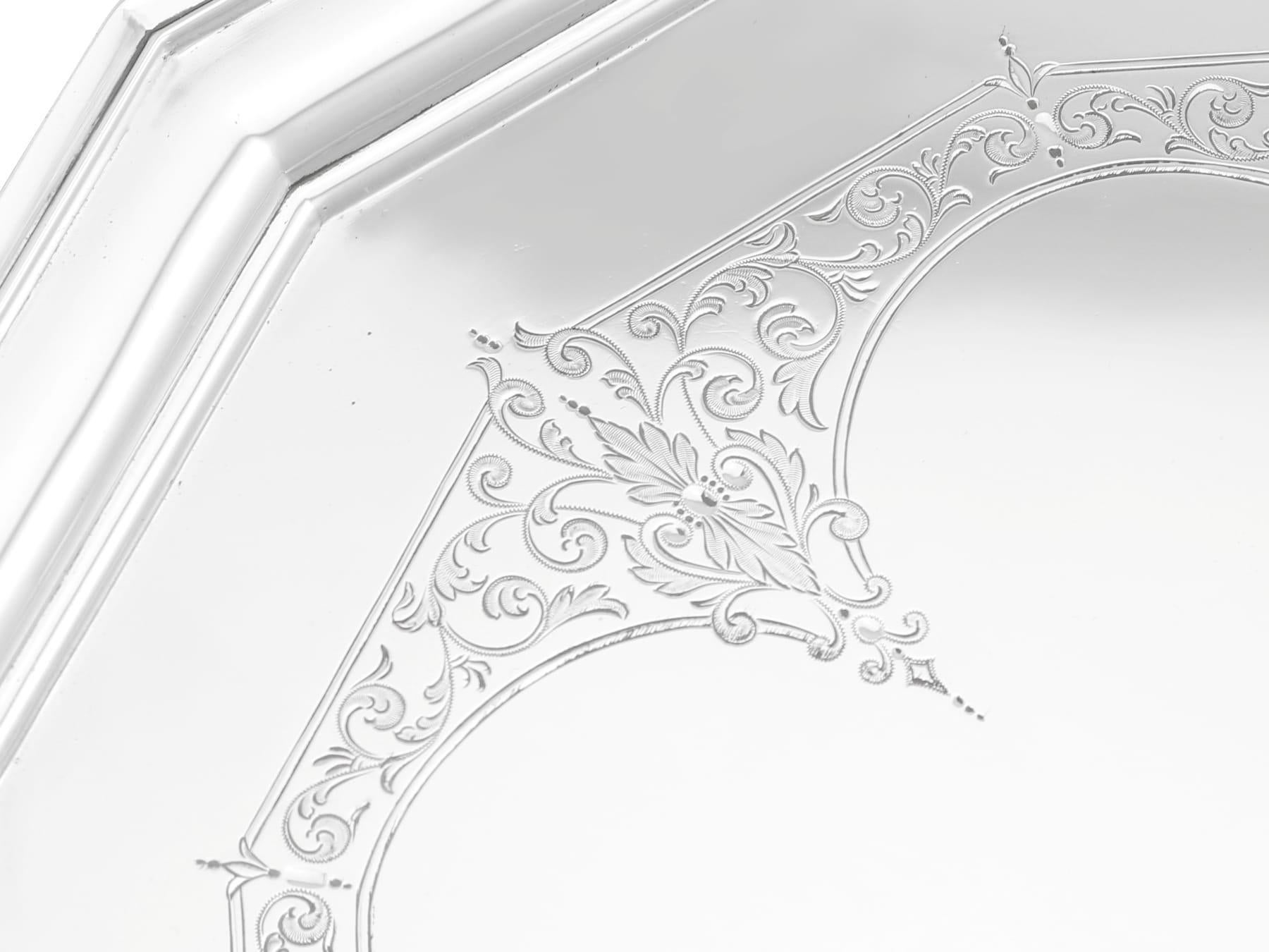 Early 20th Century Antique George V Sterling Silver Salver (1925) For Sale