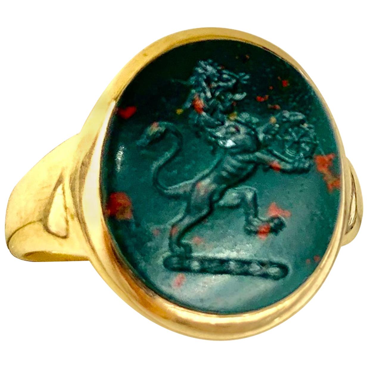 Antique Georgian 14 Karat Gold and Bloodstone Lion Crest Intaglio Signet Ring