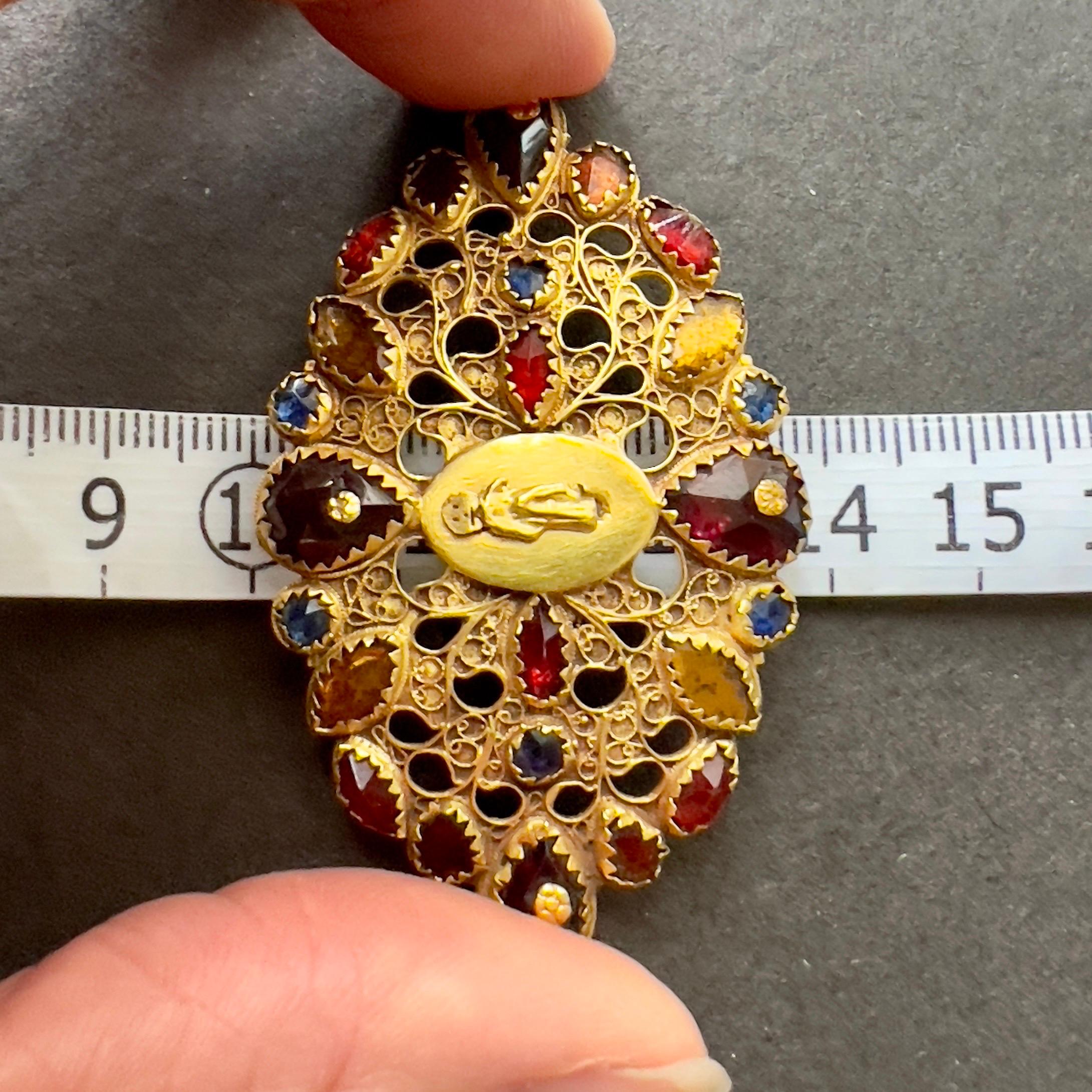 Antique Georgian 14K Gold Dutch Brooch with Garnet and Colored Stones For Sale 6
