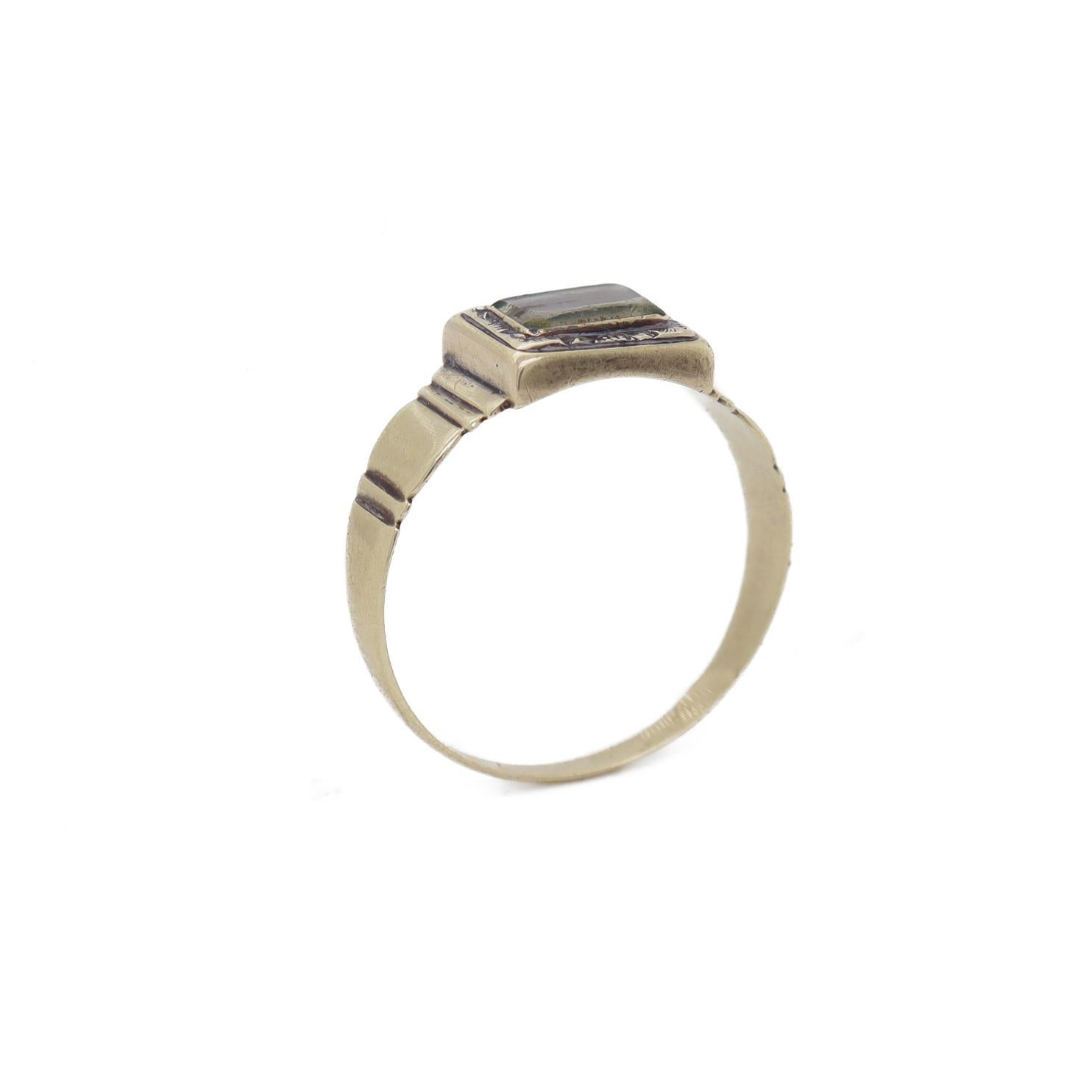 Antique Georgian 14K Gold Mourning Ring with Braided Hair In Good Condition For Sale In Philadelphia, PA