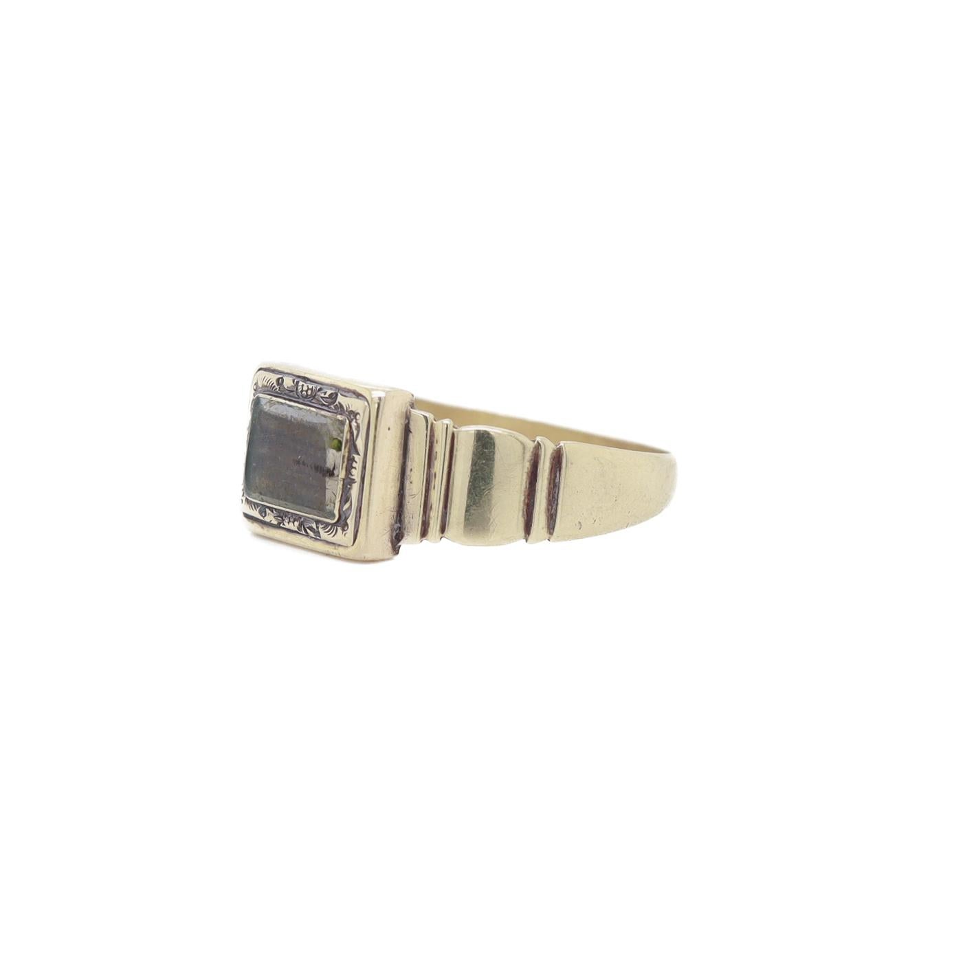 Antique Georgian 14K Gold Mourning Ring with Braided Hair For Sale 3
