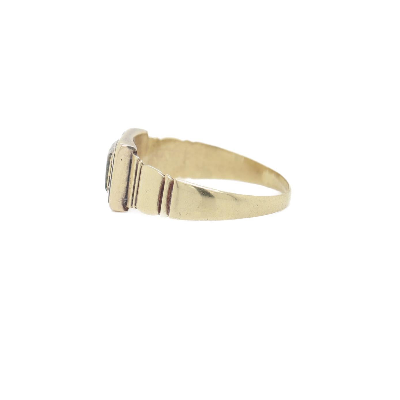 Antique Georgian 14K Gold Mourning Ring with Braided Hair For Sale 4