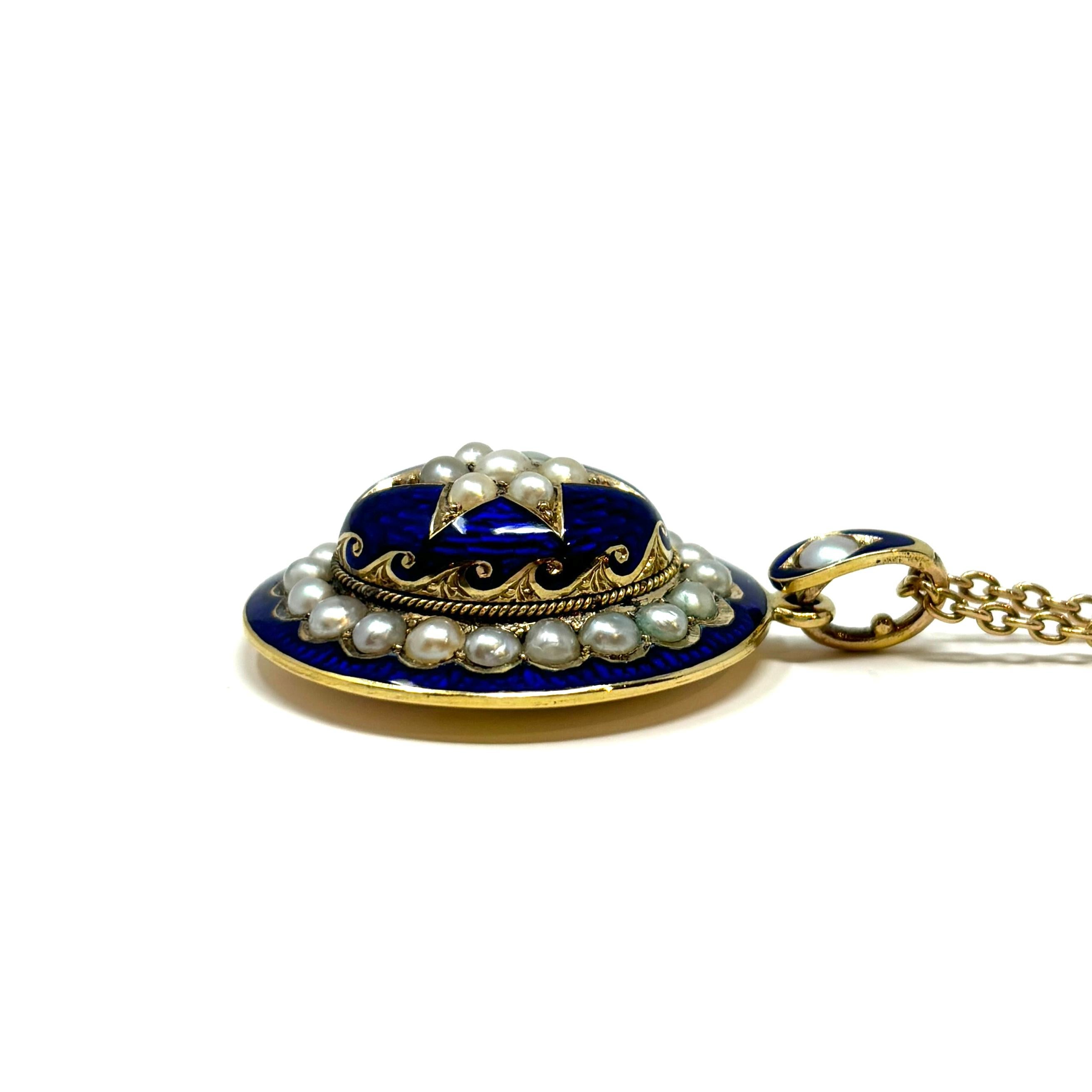 Pendentif de style géorgien ancien en or 15 carats, émail bleu cobalt et perles Unisexe en vente