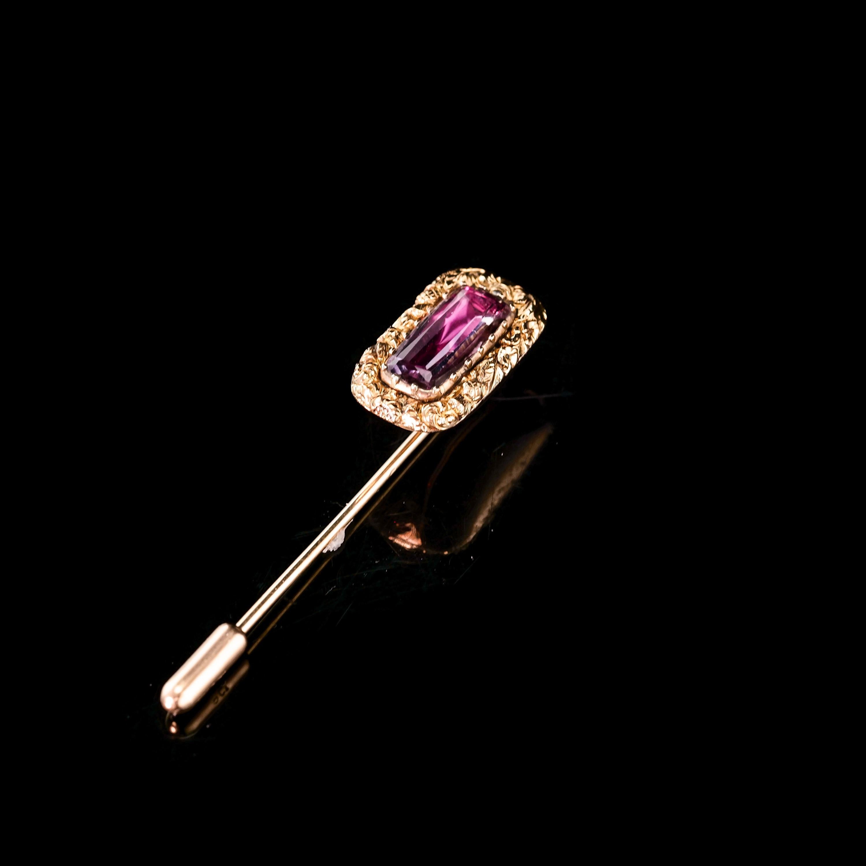 Antique Georgian 15ct Gold Amethyst Stick Pin/Tie Pin/Brooch - c.1810 In Good Condition In London, GB