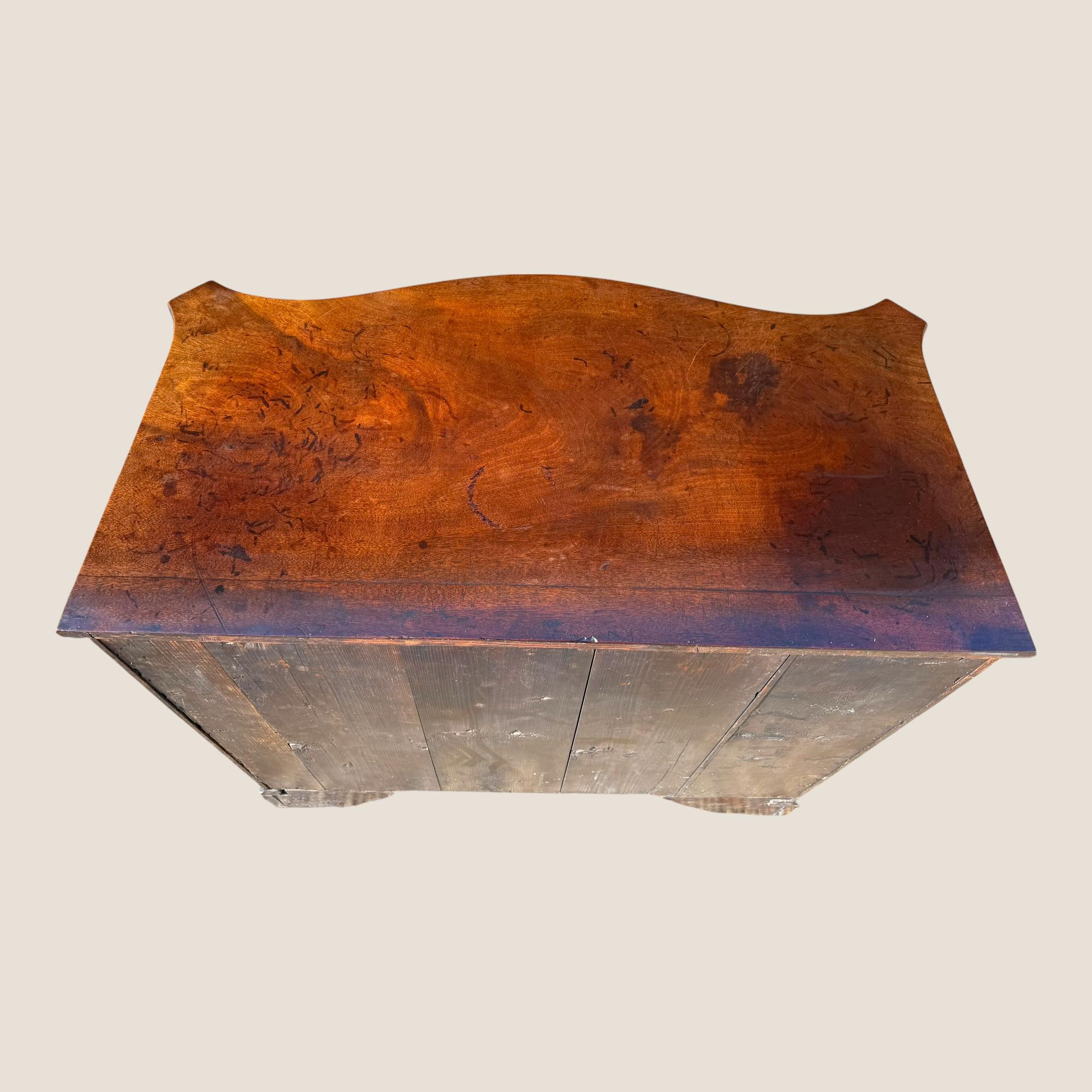 Antique Georgian 1760 Mahogany Serpentine Chest of Drawers Writing Brush & Slide For Sale 4