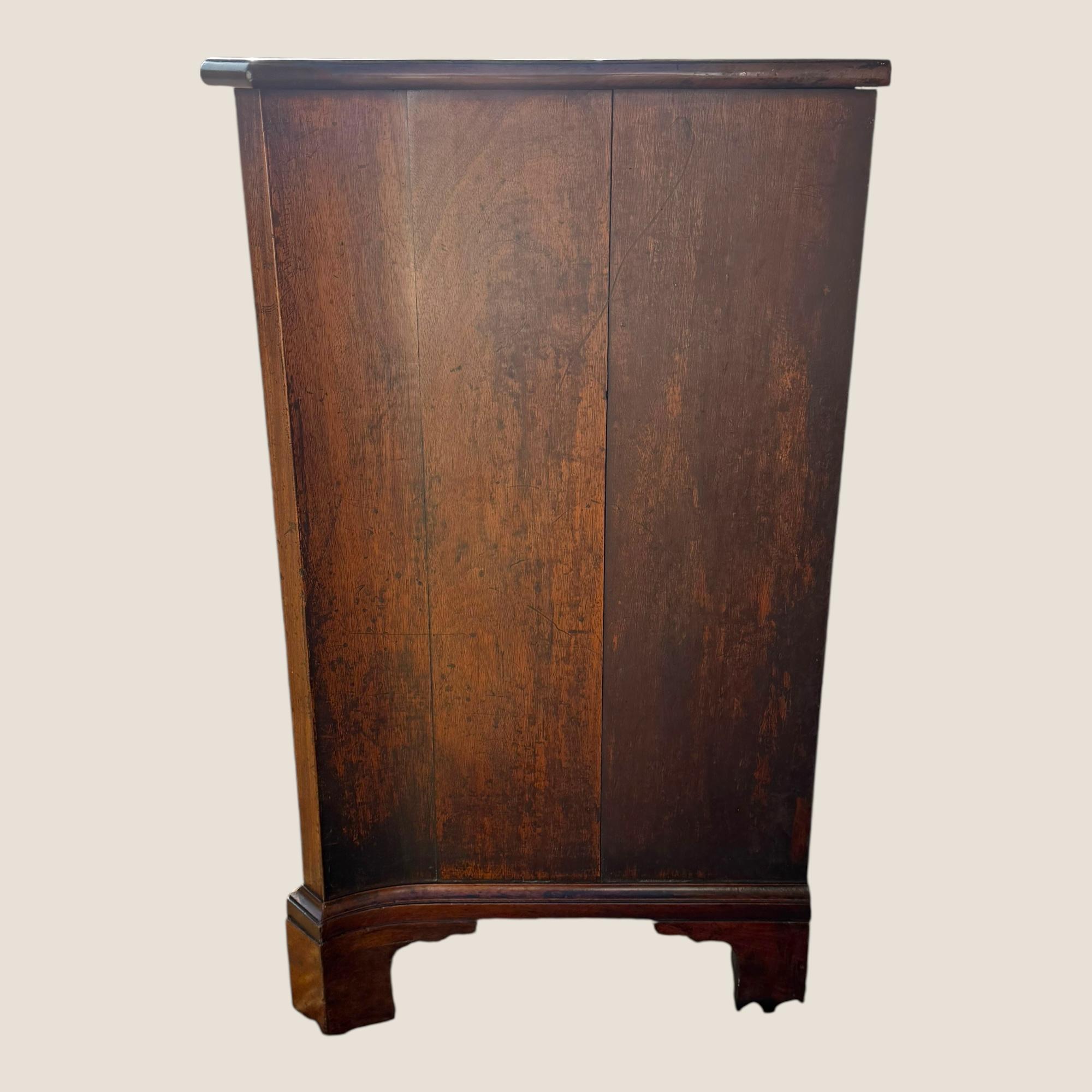 Antique Georgian 1760 Mahogany Serpentine Chest of Drawers Writing Brush & Slide For Sale 6