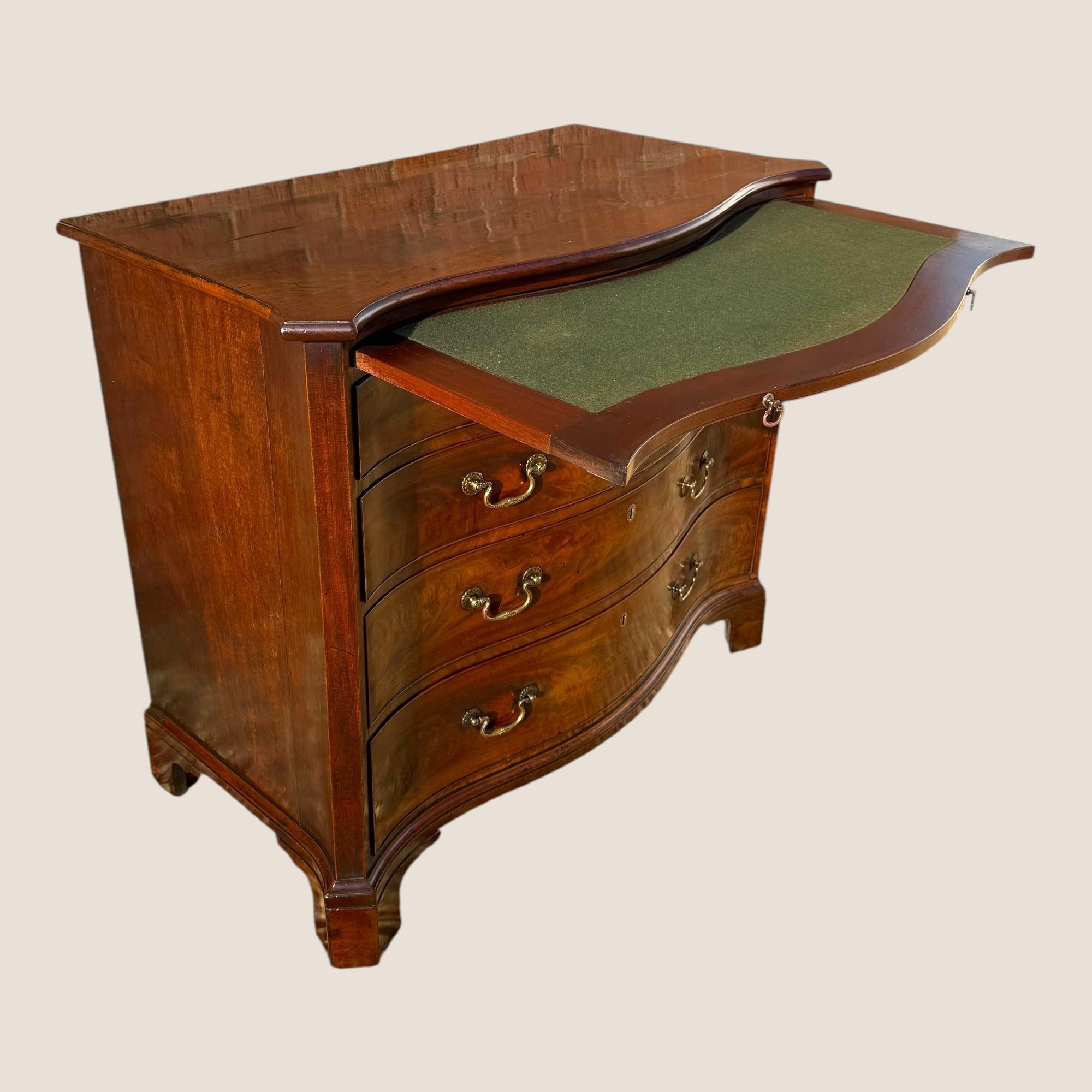 Antique Georgian 1760 Mahogany Serpentine Chest of Drawers Writing Brush & Slide For Sale 1