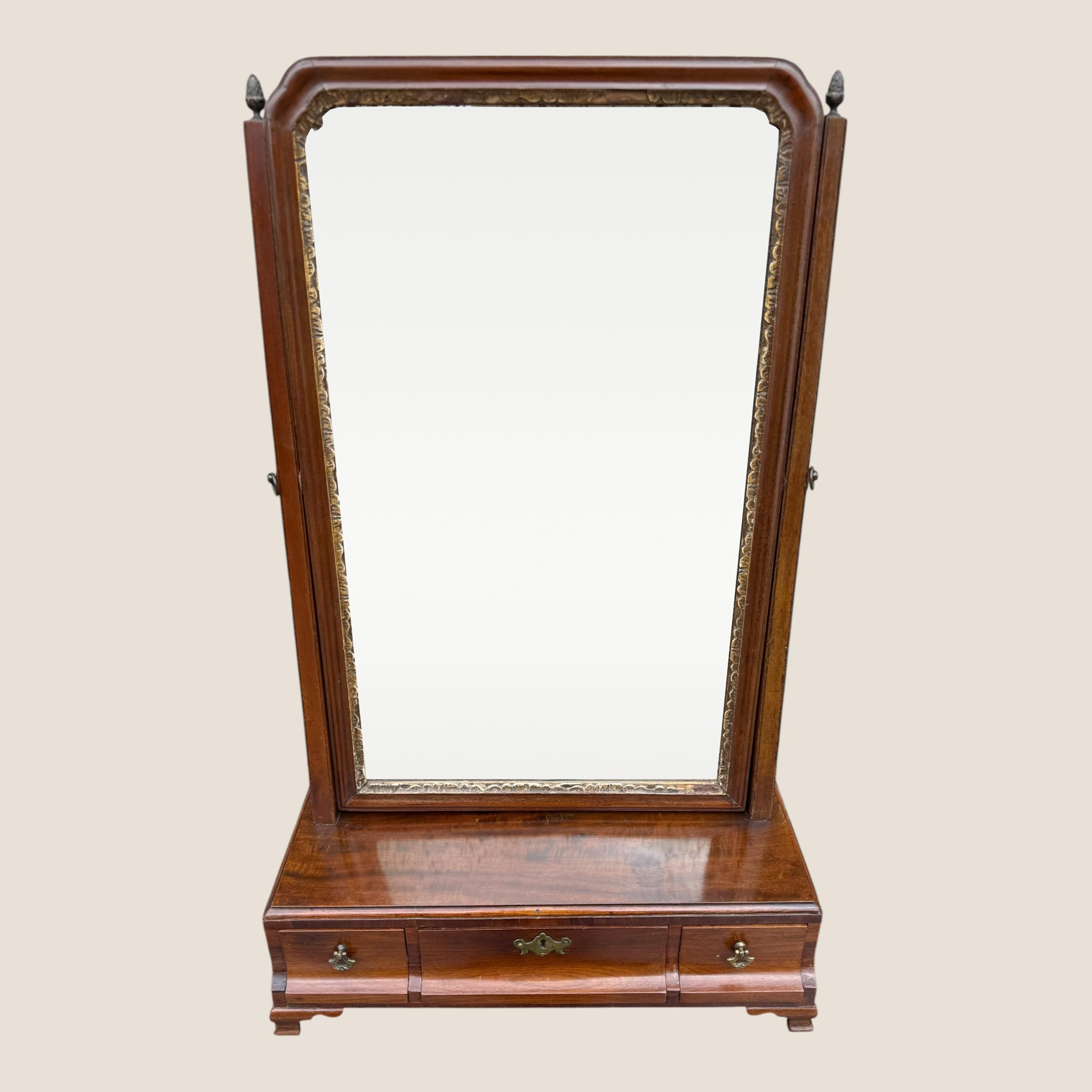 Antique Georgian 1790 Mahogany & Gilt Dressing Table Mirror with Brass Handles For Sale 7