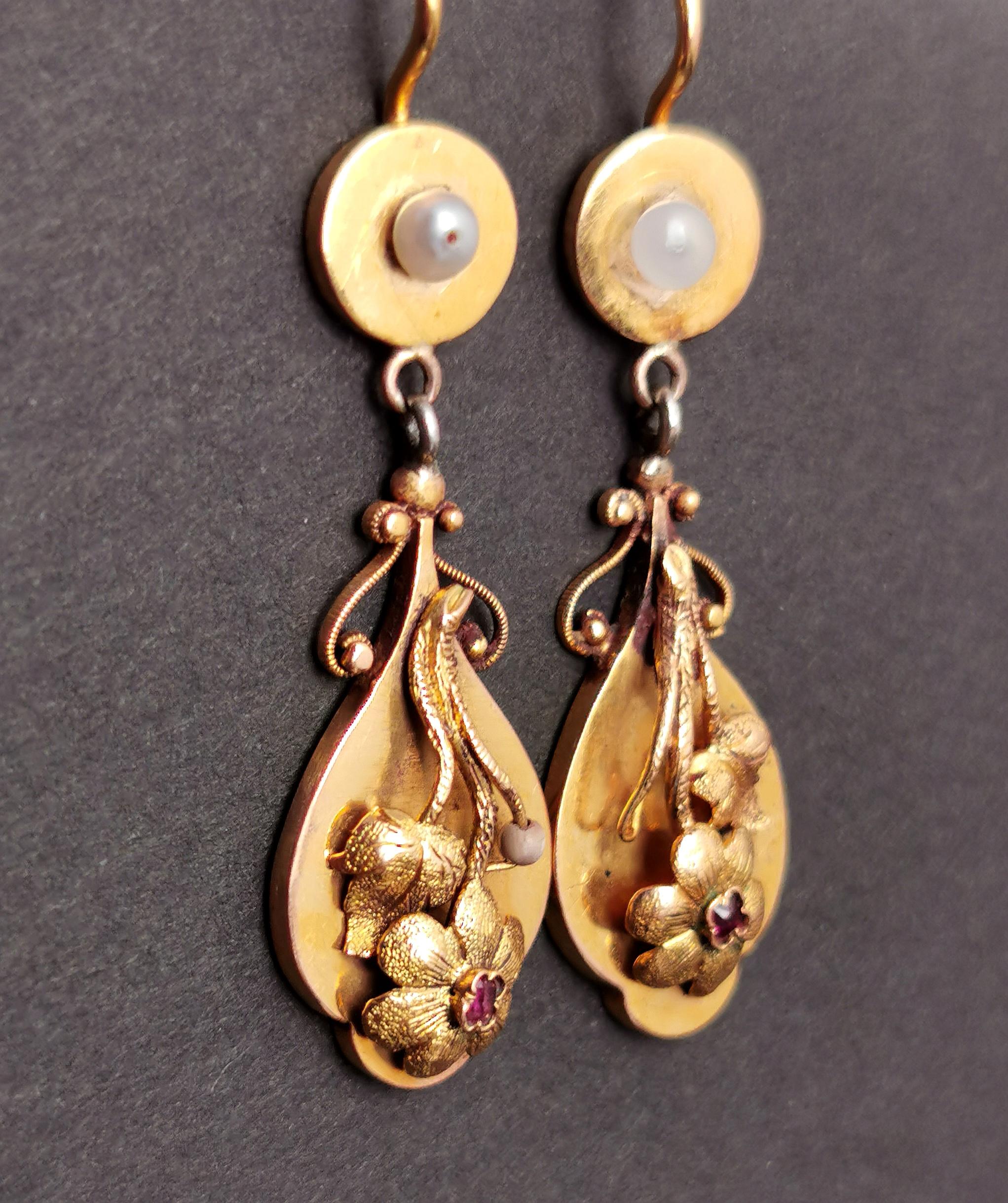 Antique Georgian 18 Karat Yellow Gold Drop Earrings, Ruby, Floral  4