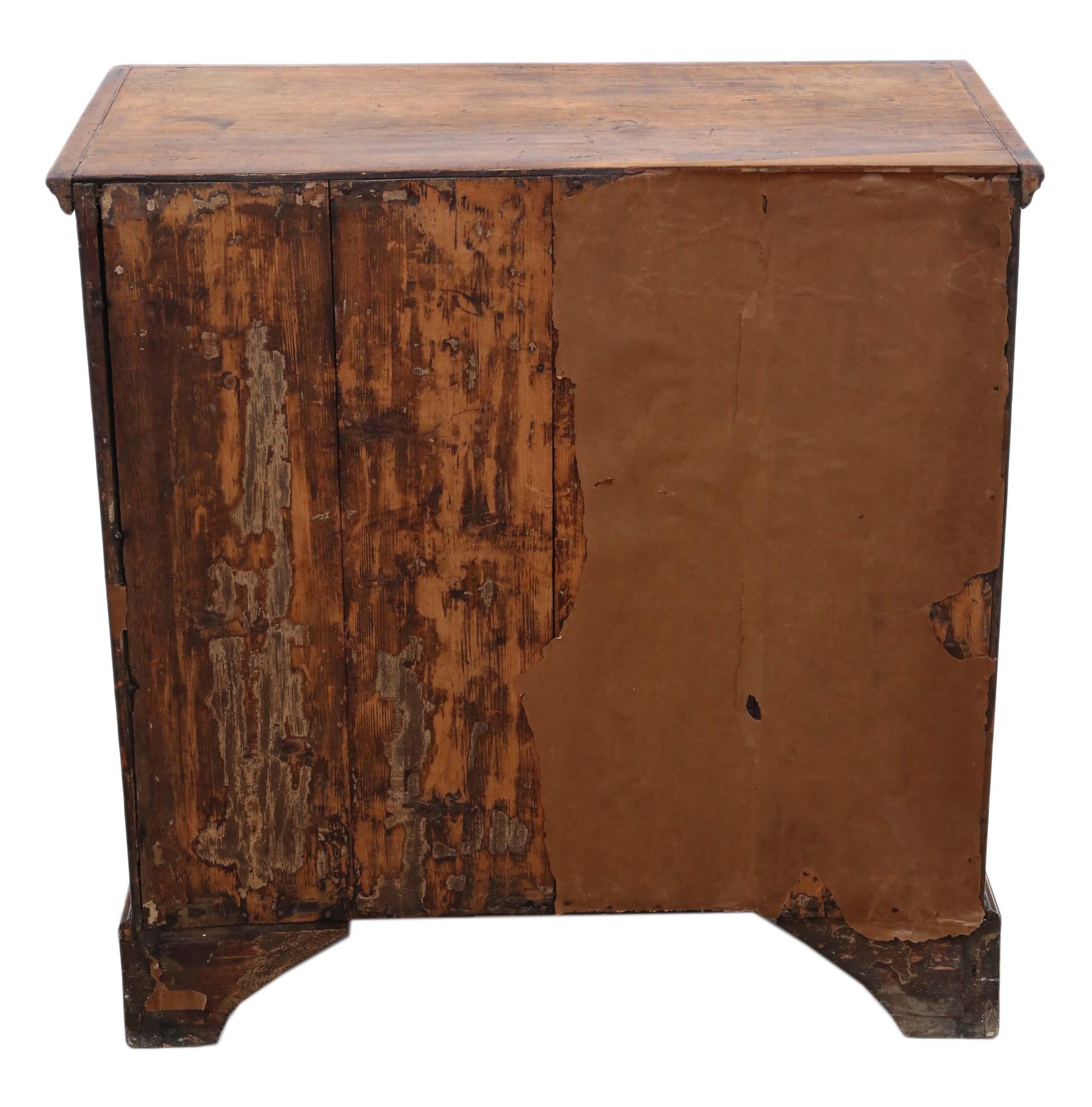 Antique Georgian 18th Century Oyster Walnut and Fruitwood Chest of Drawers For Sale 8