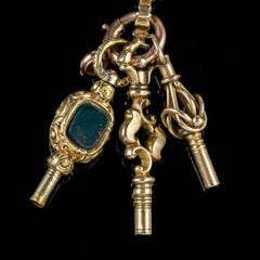 Antique Georgian 18 Carat Gold Citrine Seal and Watch Keys Bee Symbol circa 1800