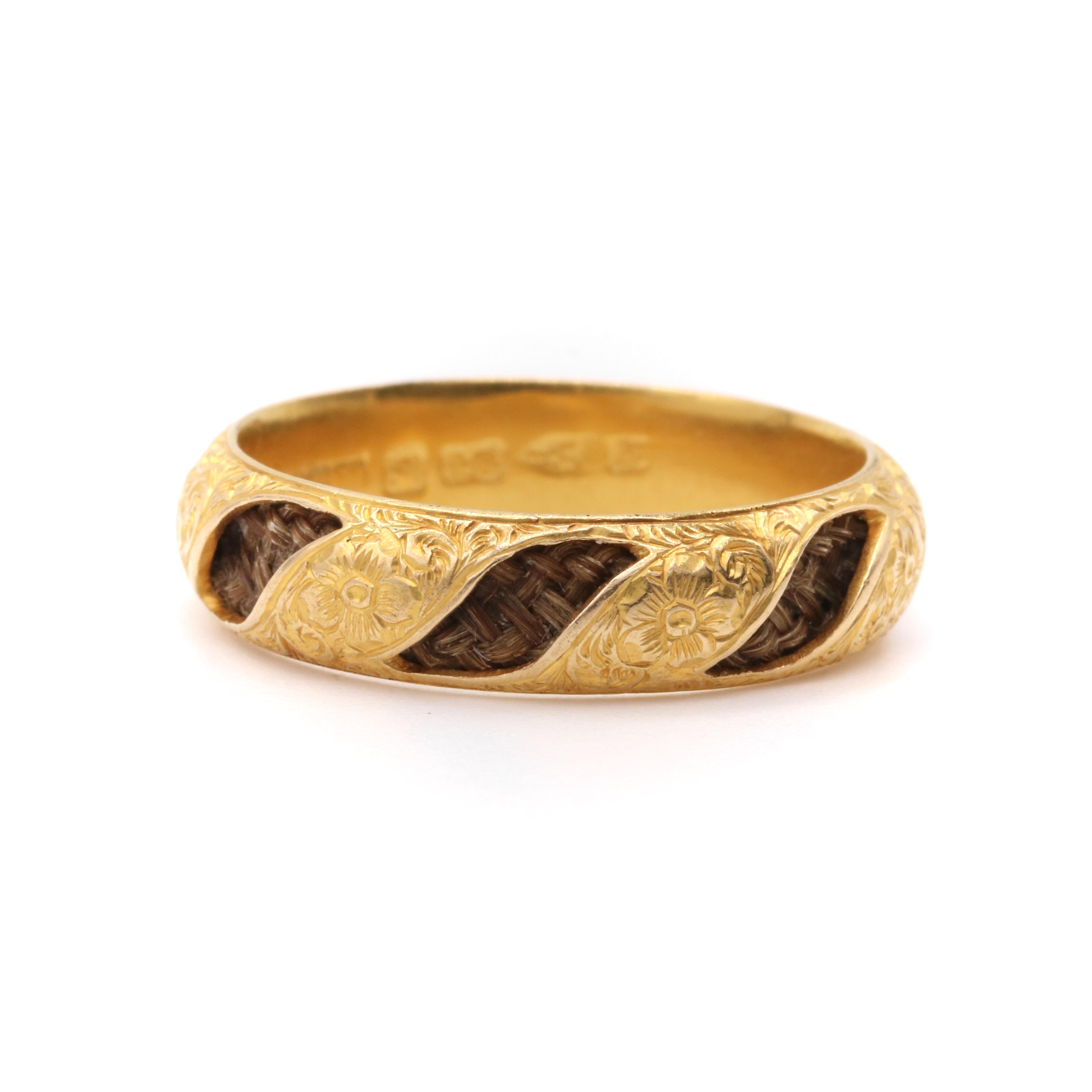 Antiguo Anillo de Luto Georgiano de Oro Amarillo de 18K con Trabajo Floral Acanalado 1