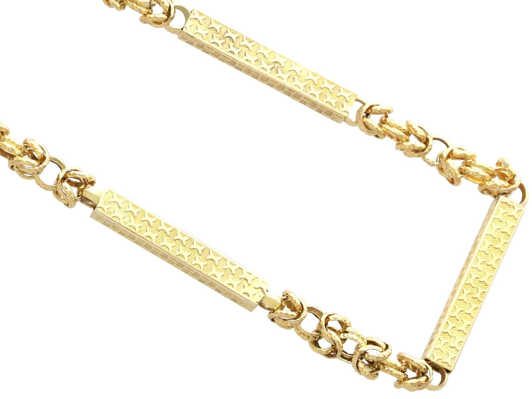 Women's or Men's Antique Georgian 18k Yellow Gold Muff Chain Circa 1820 For Sale