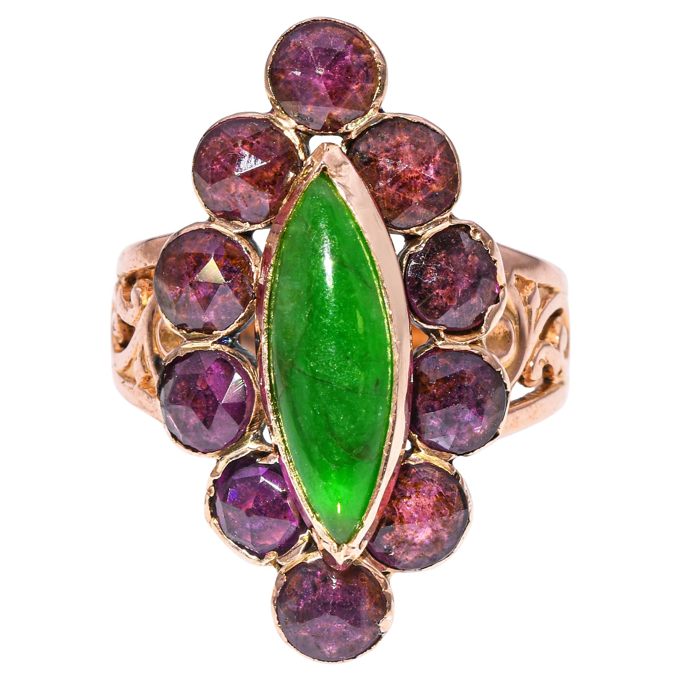 Bague géorgienne ancienne en or jaune 18 carats, grenat taillé en rose et navette en jade en vente