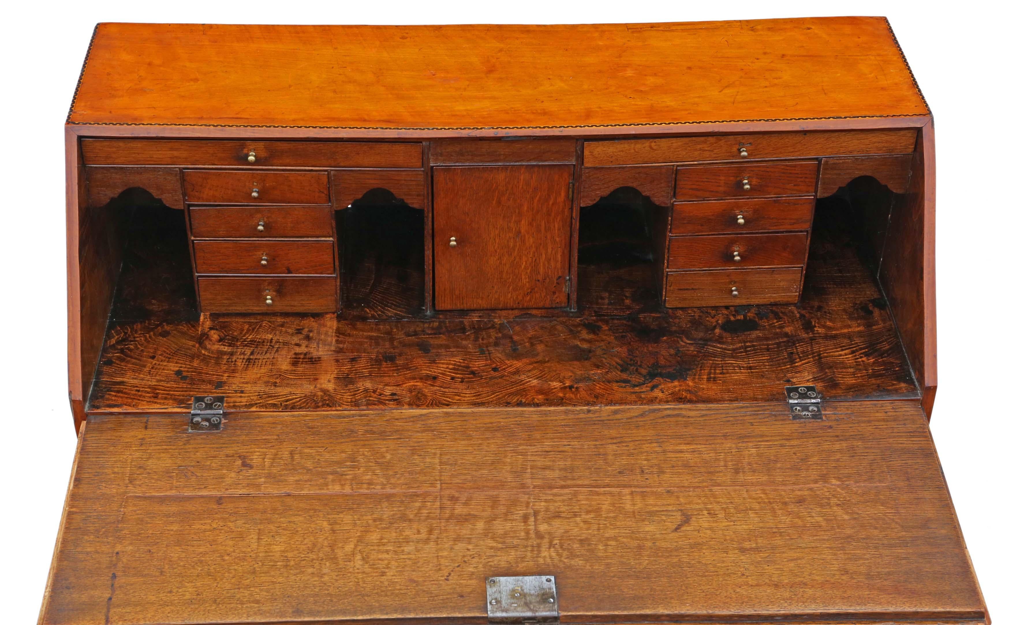 XVIIIe siècle et antérieur Bureau ancien en noyer satiné géorgien du 18e siècle Table à écrire Elegant en vente
