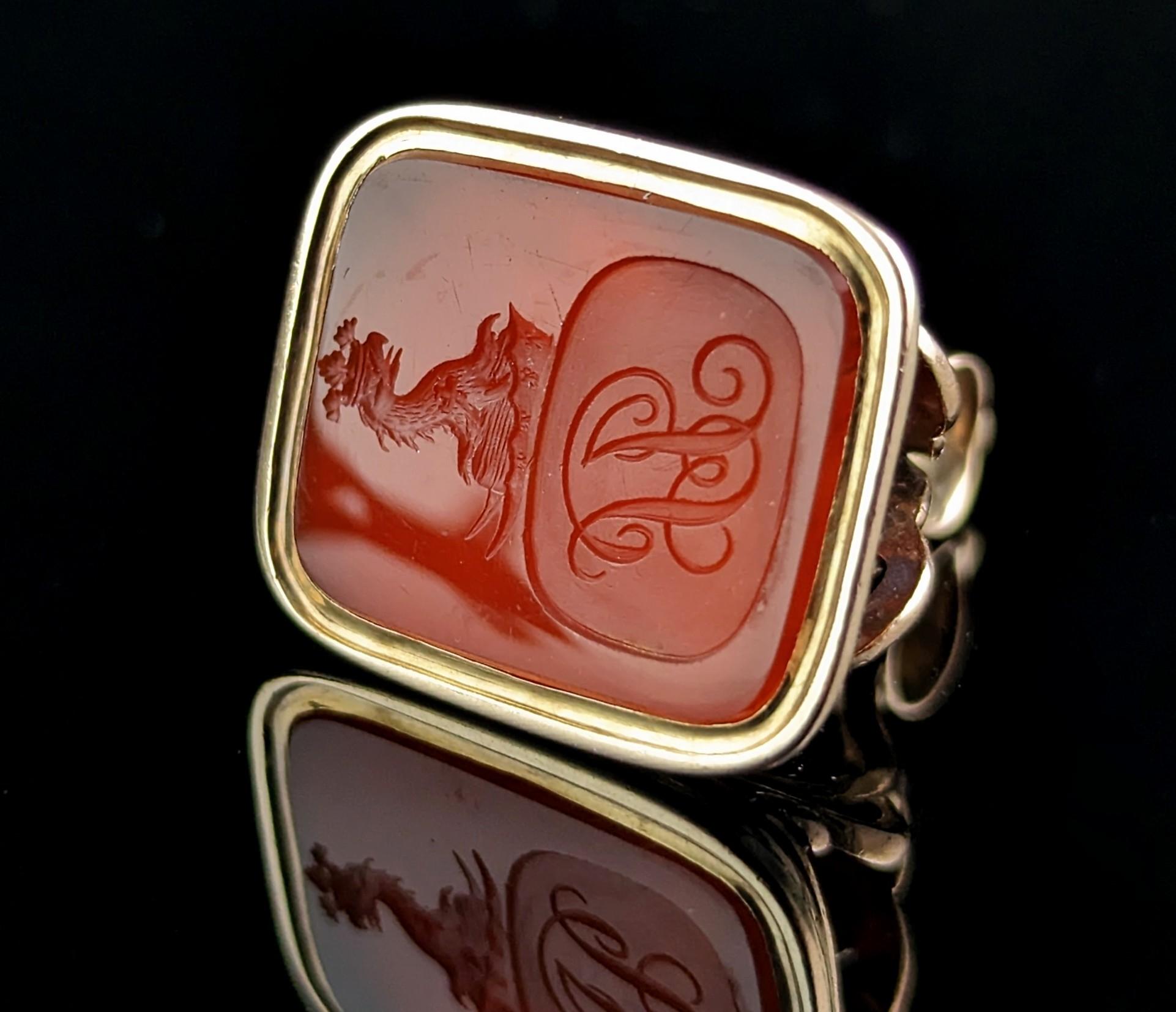 Antique Georgian 9k gold seal fob pendant, Carnelian, Heraldic  For Sale 7