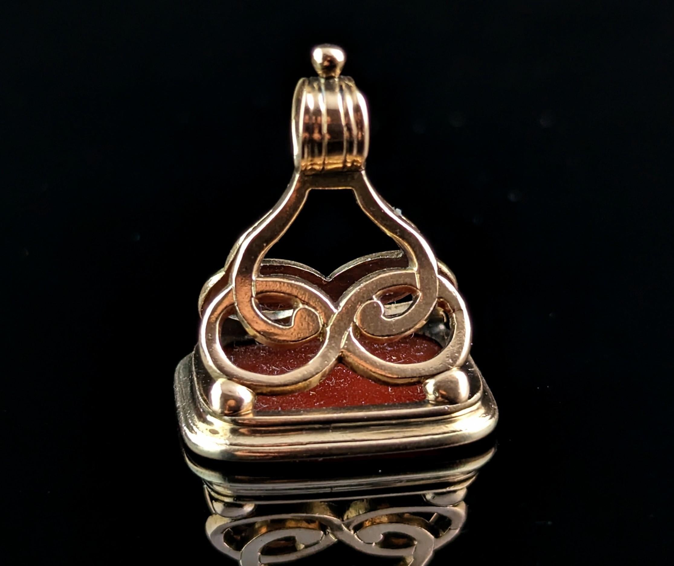 Antique Georgian 9k gold seal fob pendant, Carnelian, Heraldic  For Sale 9