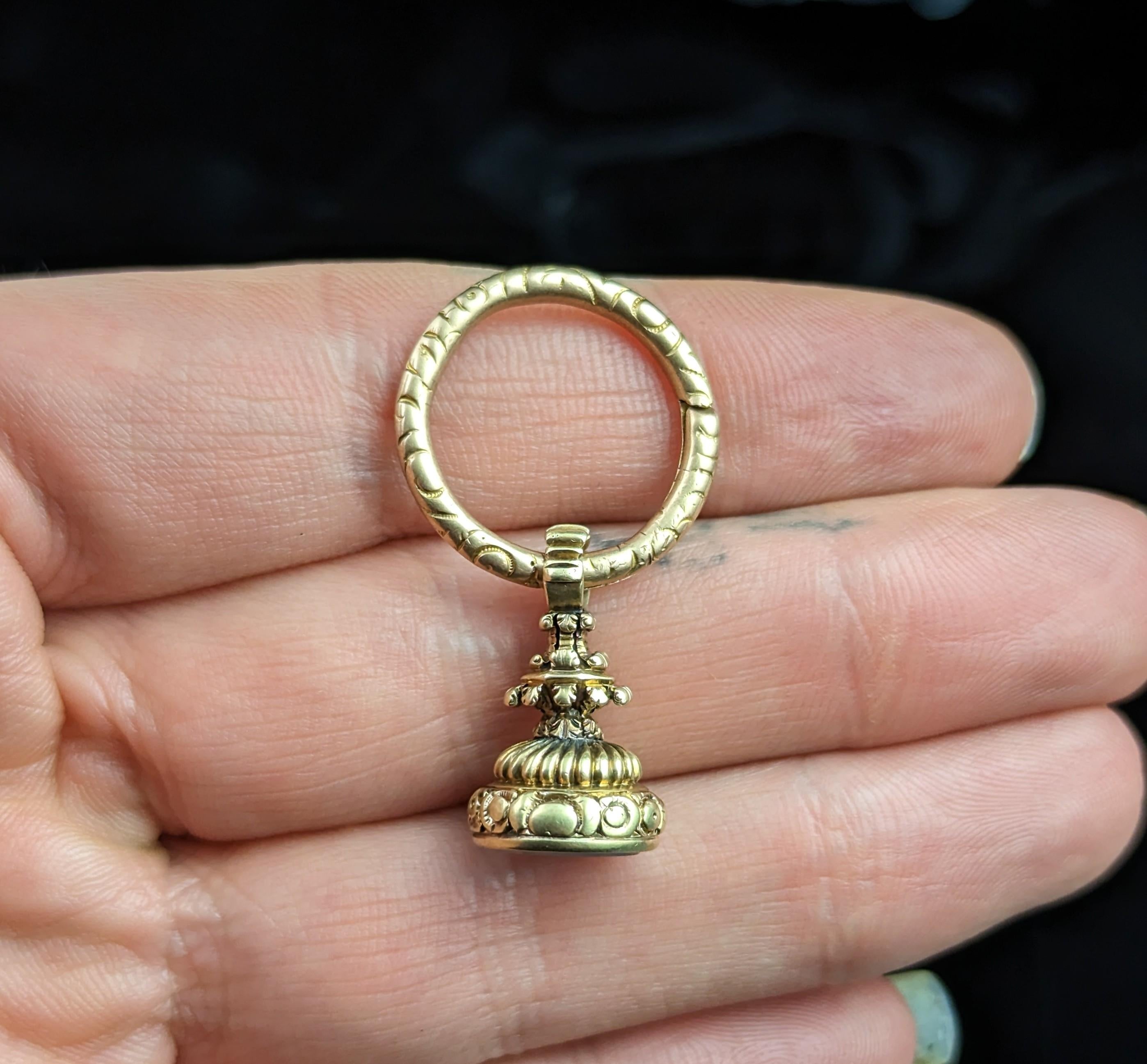 Antique Georgian 9k Gold Seal Fob Pendant, Split Ring, Chalcedony 6