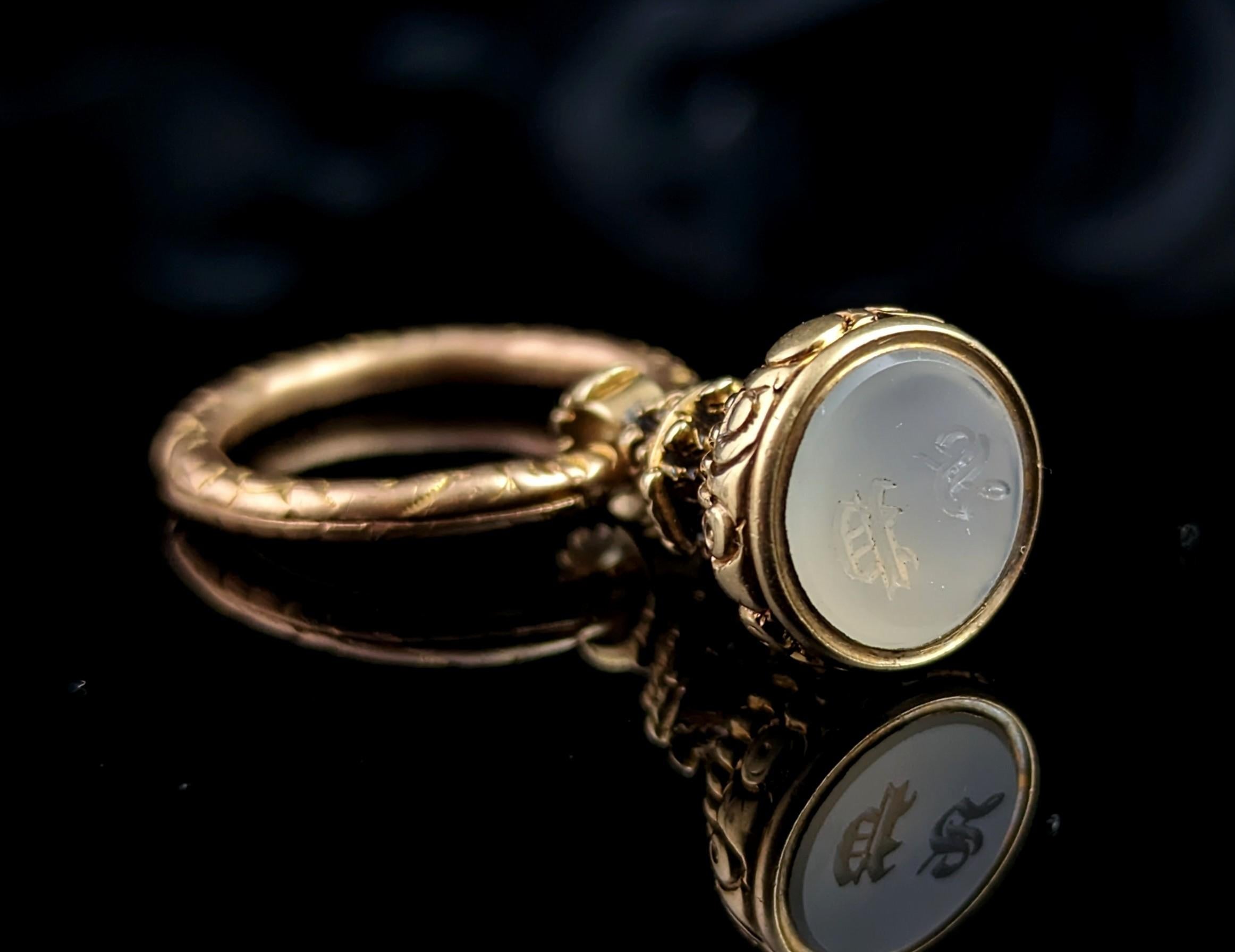 Antique Georgian 9k Gold Seal Fob Pendant, Split Ring, Chalcedony 10