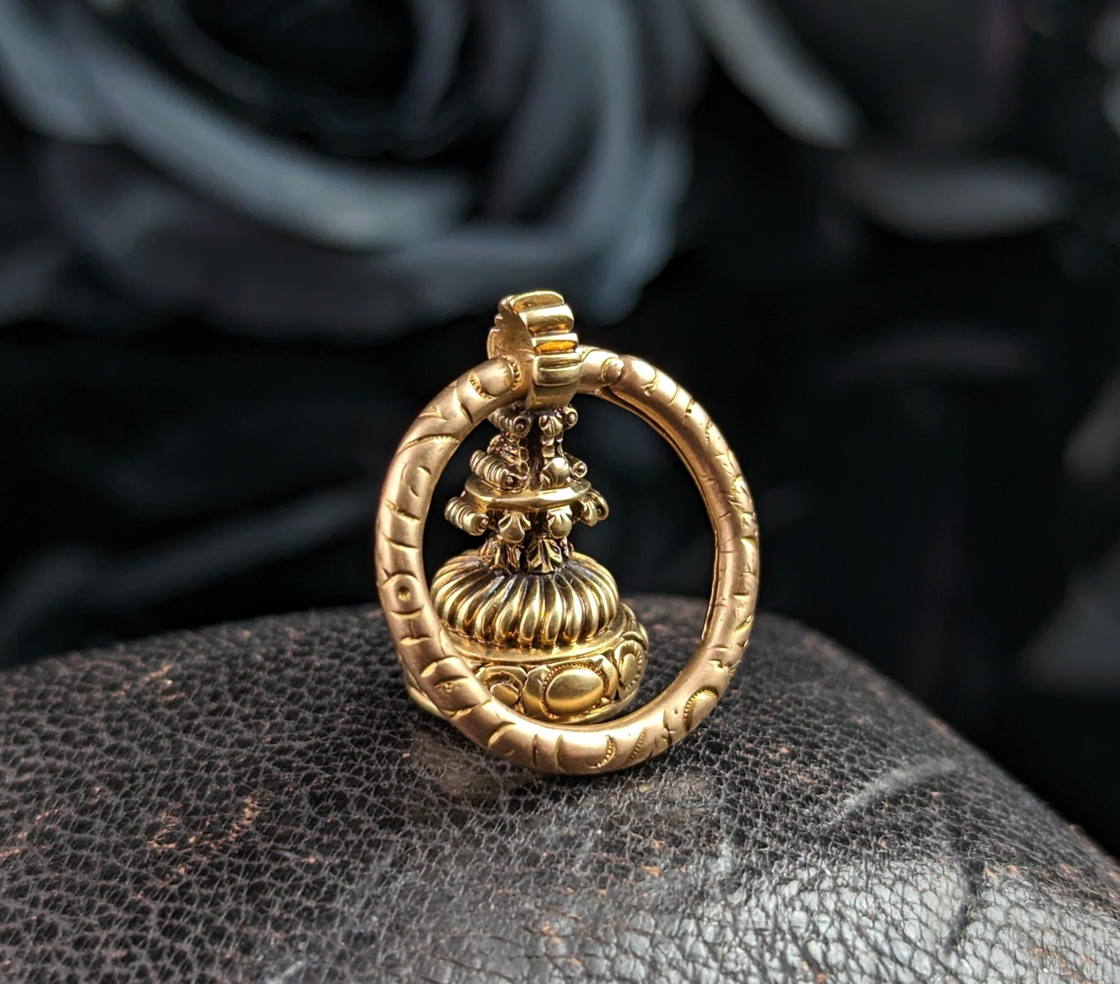Antique Georgian 9k Gold Seal Fob Pendant, Split Ring, Chalcedony 4