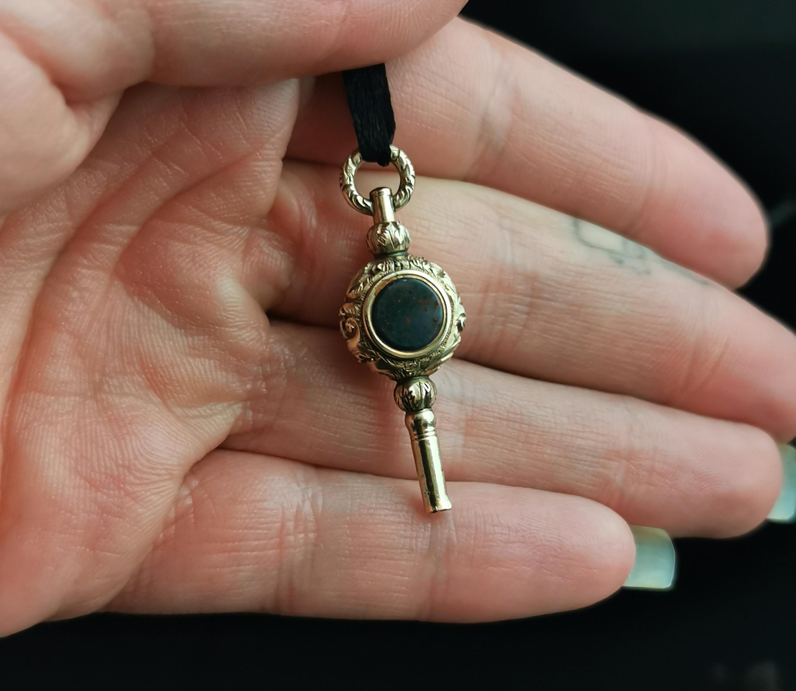 Antique Georgian 9k Gold Watch Key, Pendant, Amethyst and Bloodstone 4